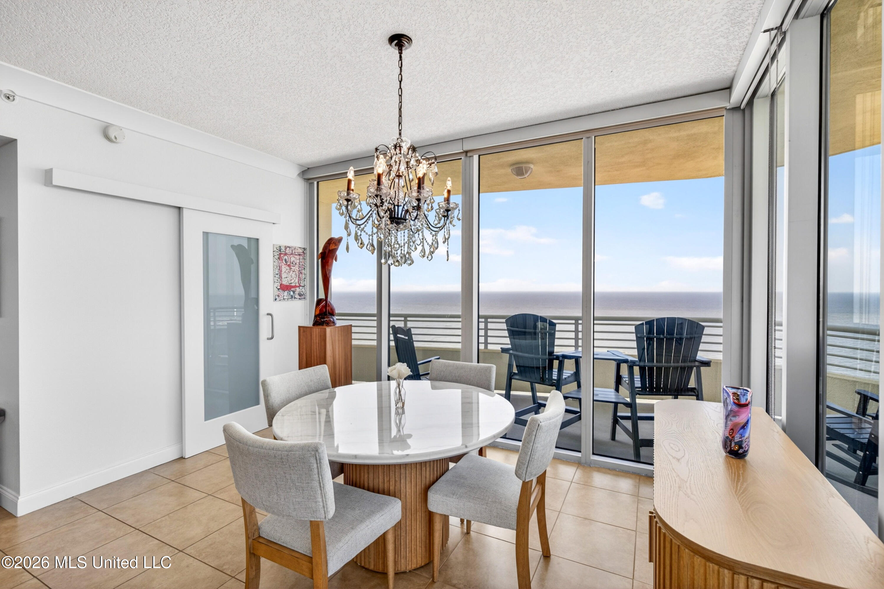 2060 Beach Boulevard Property Photo 10