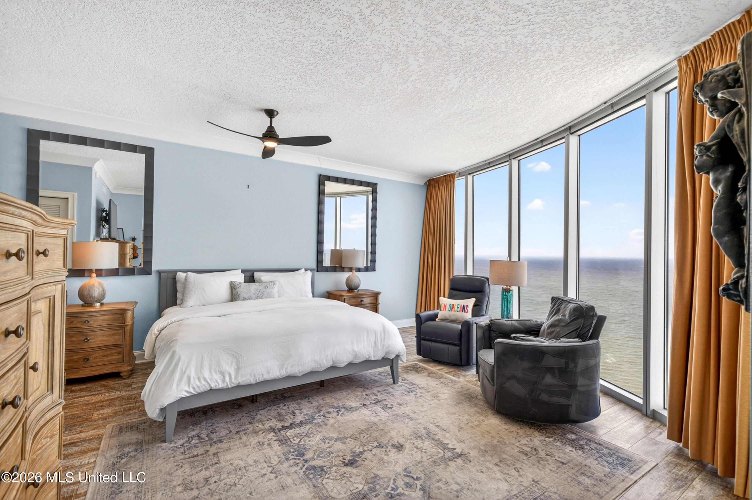 2060 Beach Boulevard Property Photo 14