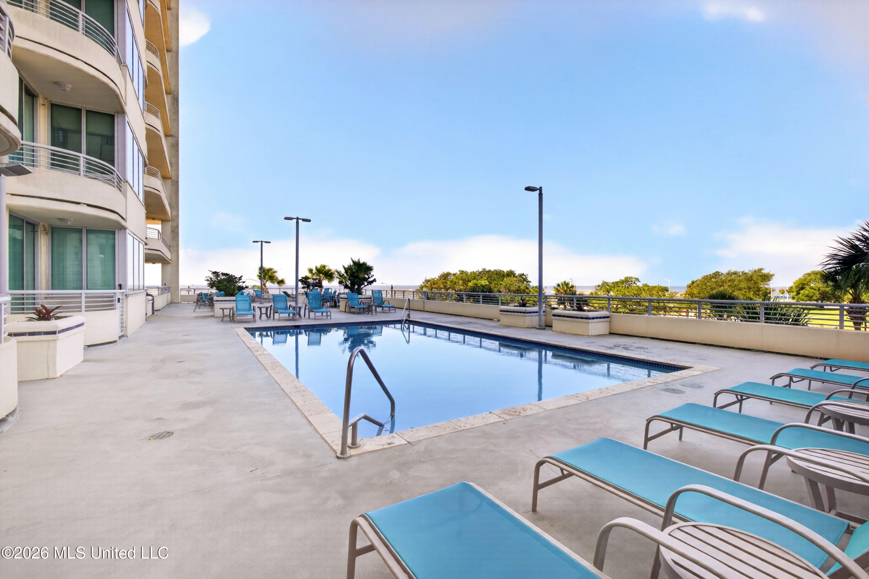 2060 Beach Boulevard Property Photo 21