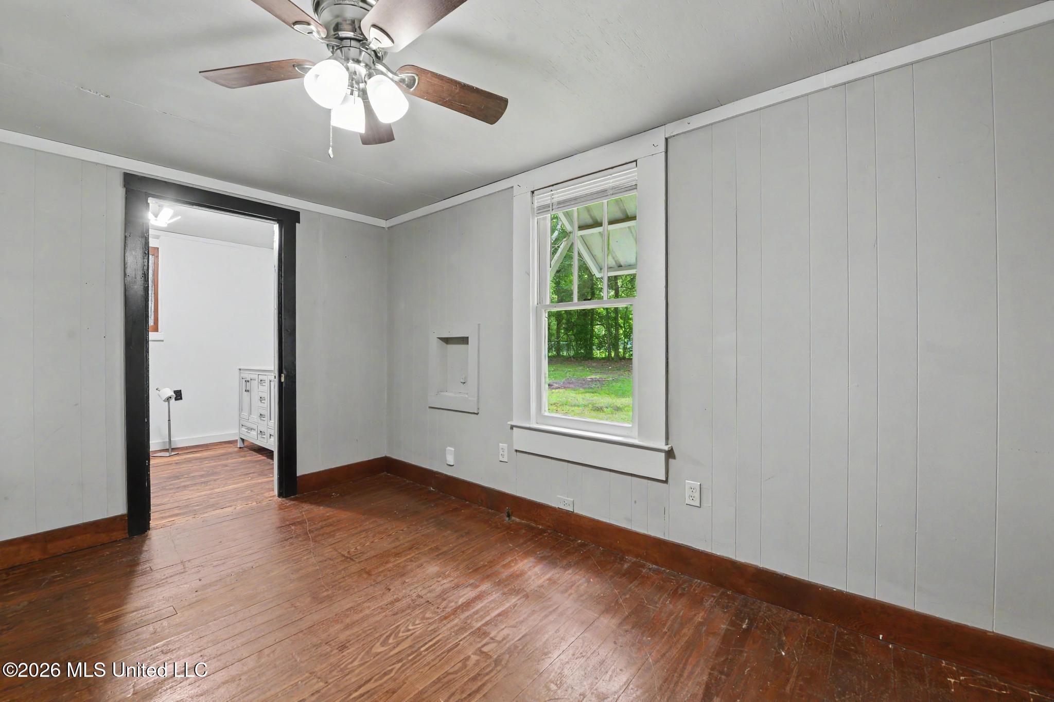 388 Oak Street Property Photo 10