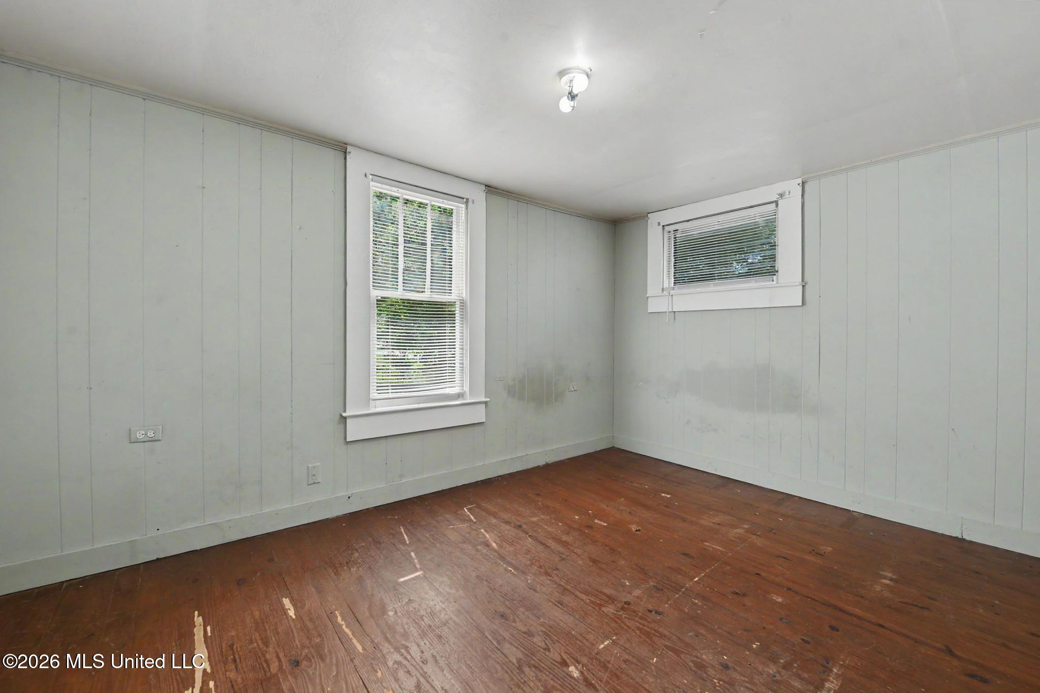 388 Oak Street Property Photo 13