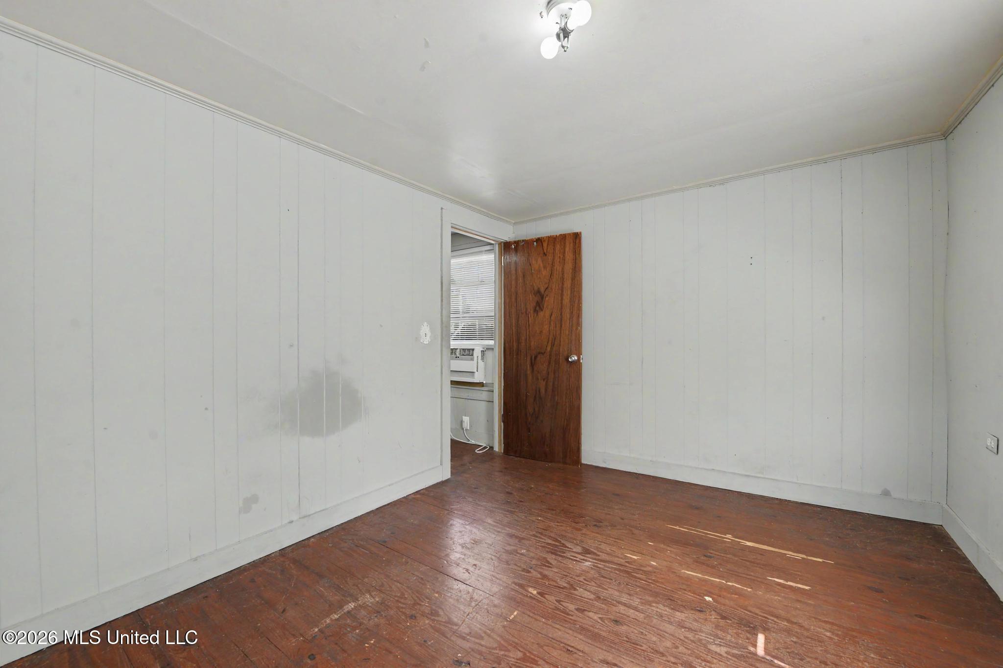 388 Oak Street Property Photo 14