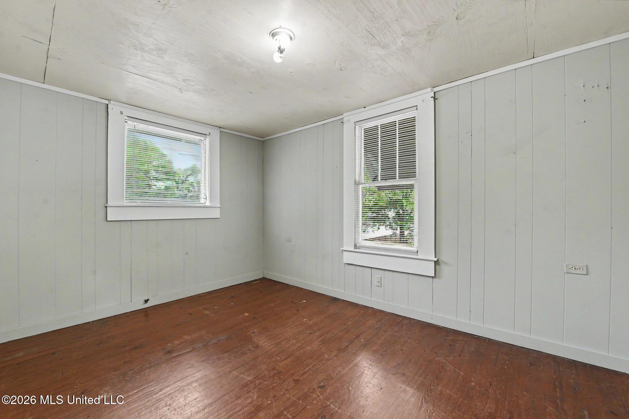 388 Oak Street Property Photo 15