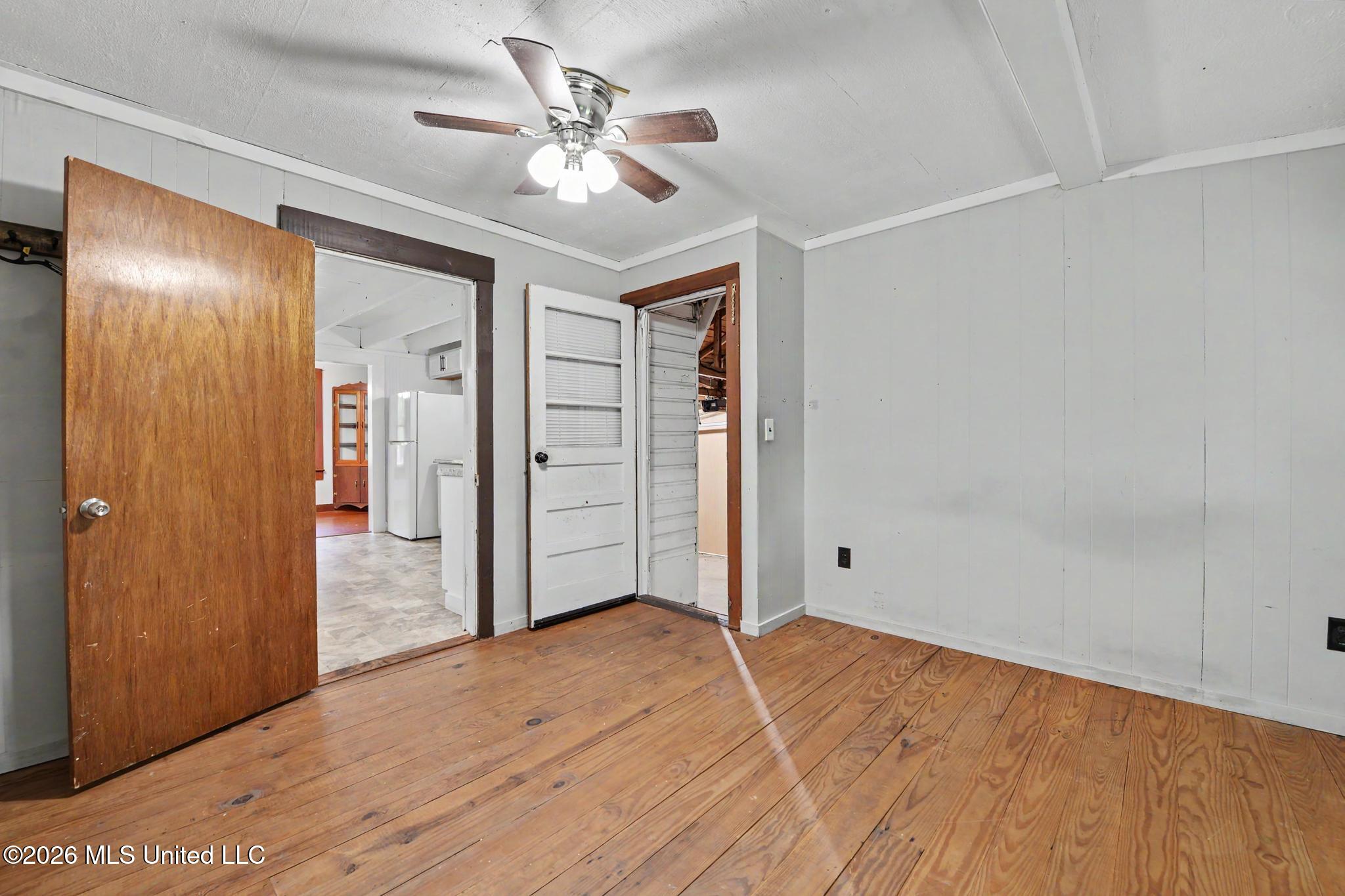 388 Oak Street Property Photo 18