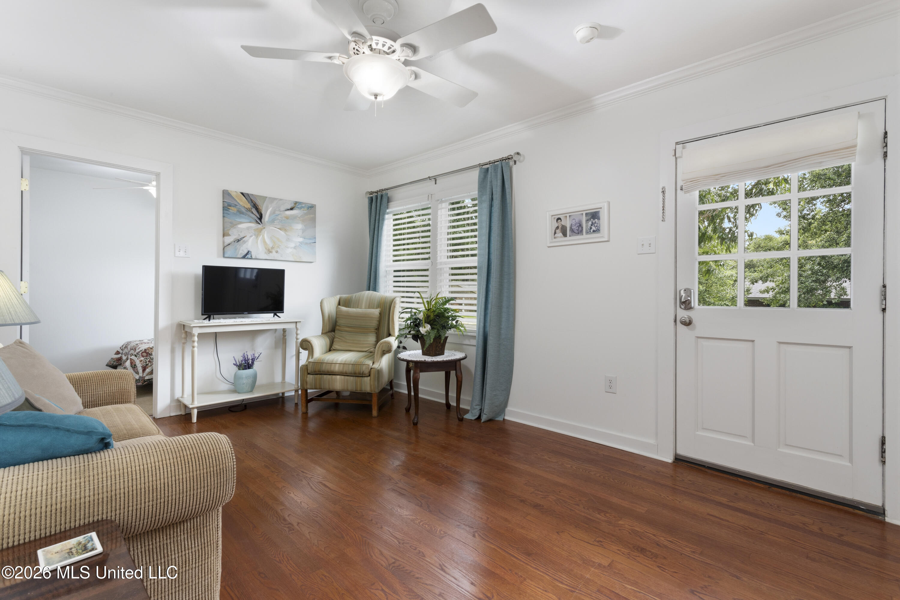 1000 27th Street Property Photo 4