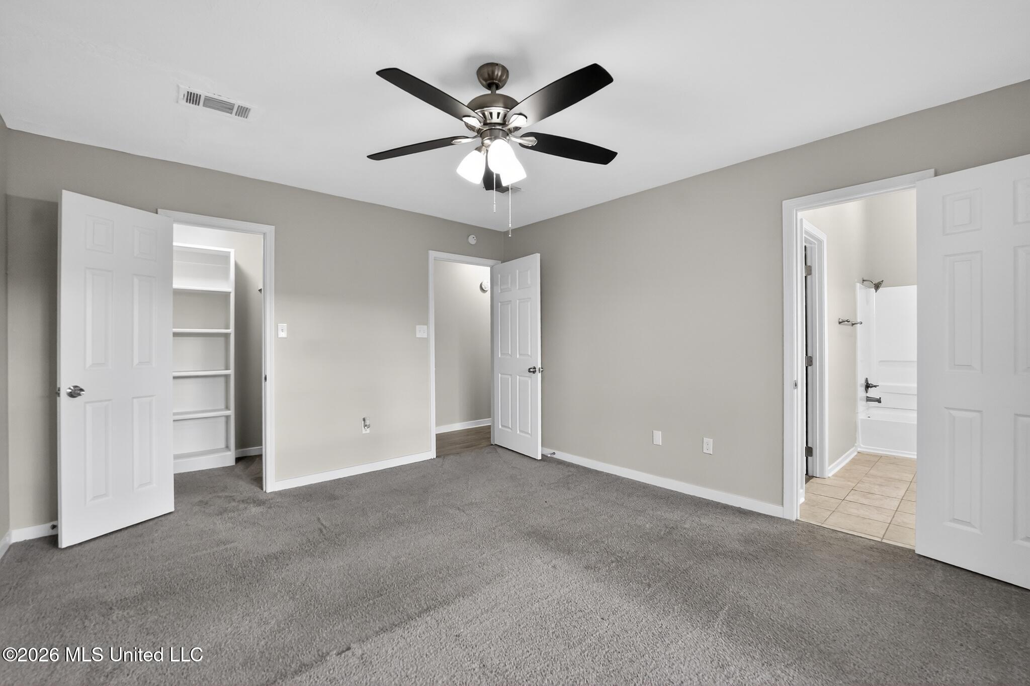 704 Dunleith Lane Property Photo 8