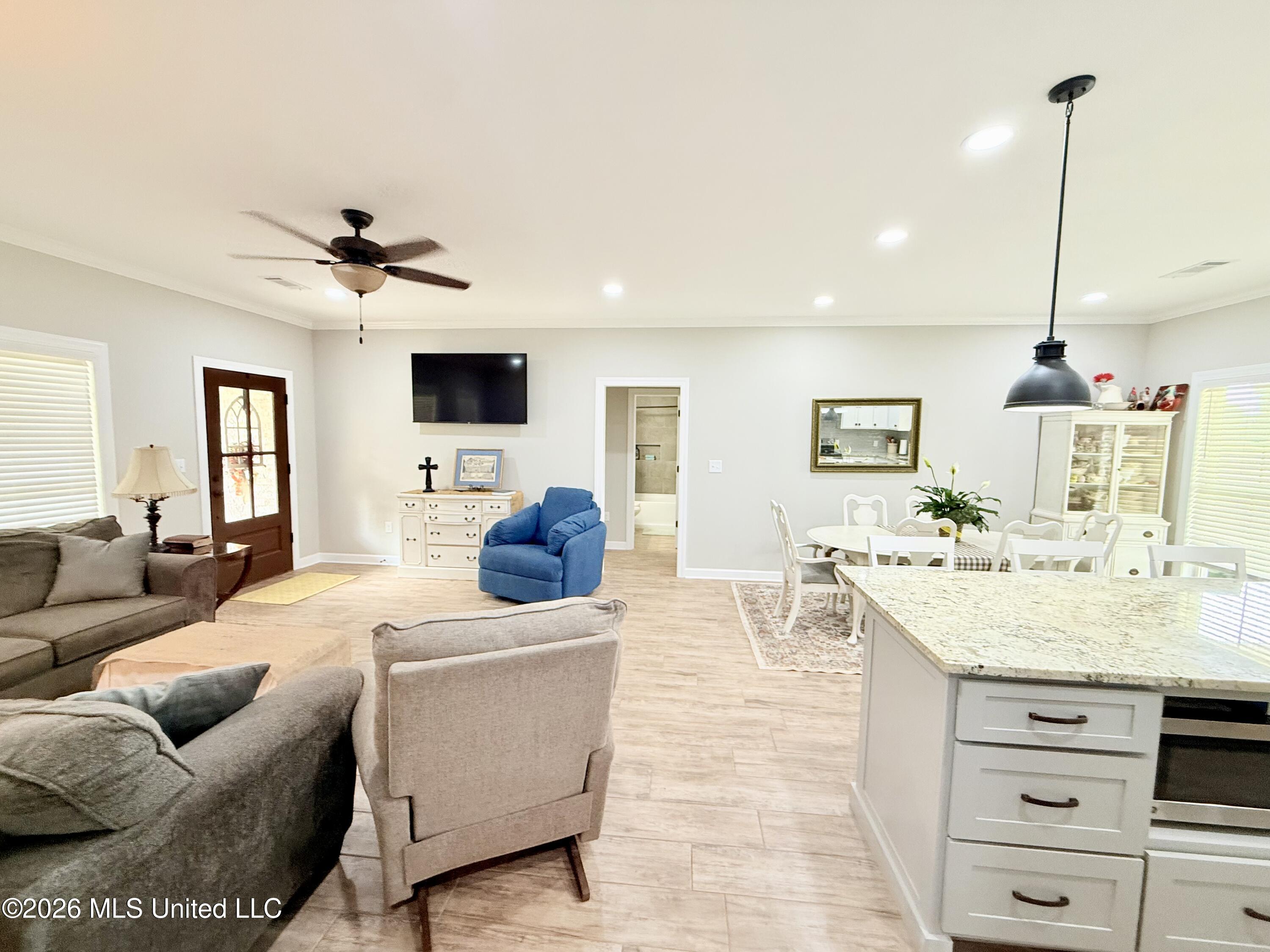 1230 Riverdale Road Property Photo 5