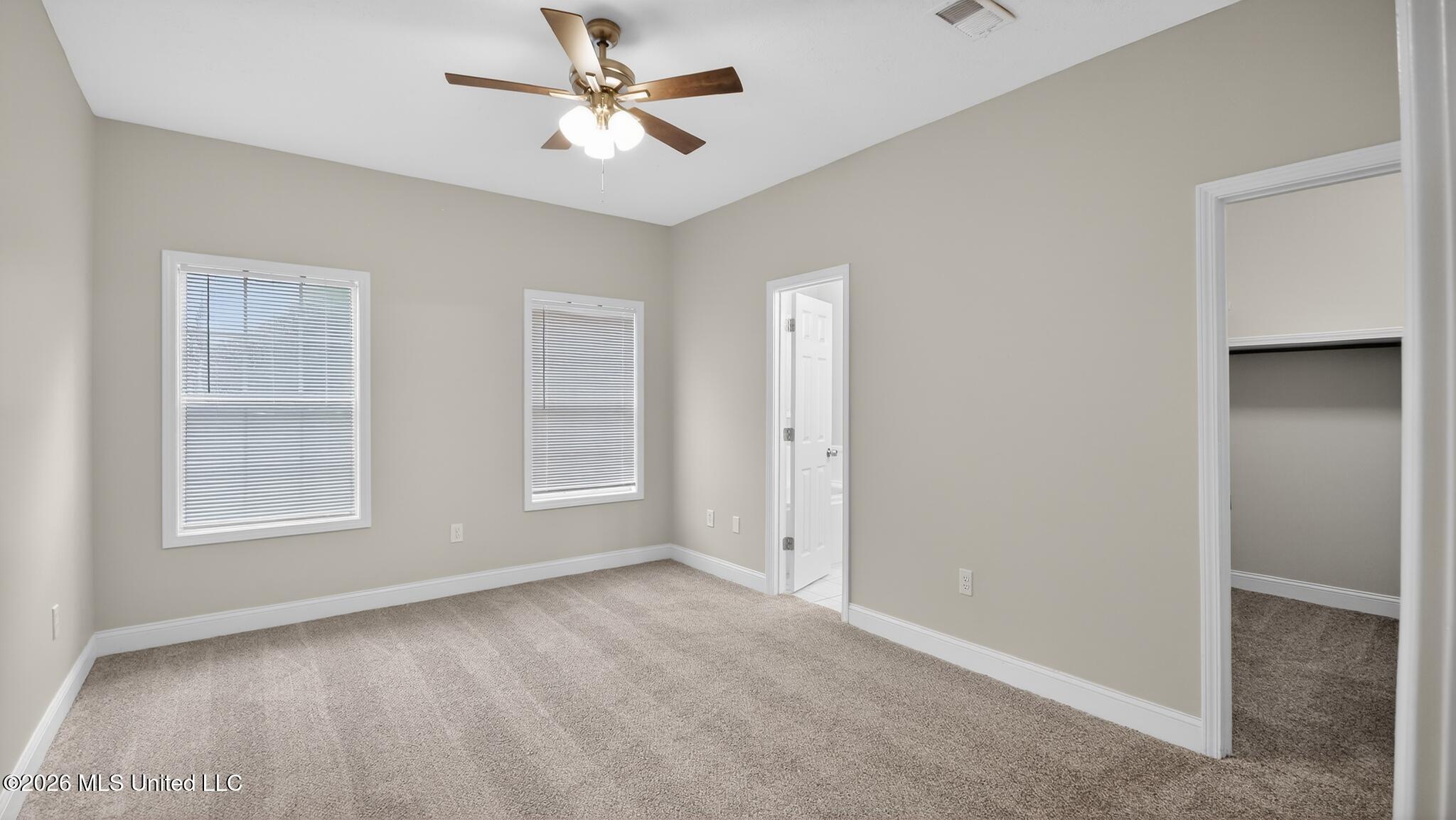 110 Live Oaks Boulevard Property Photo 12