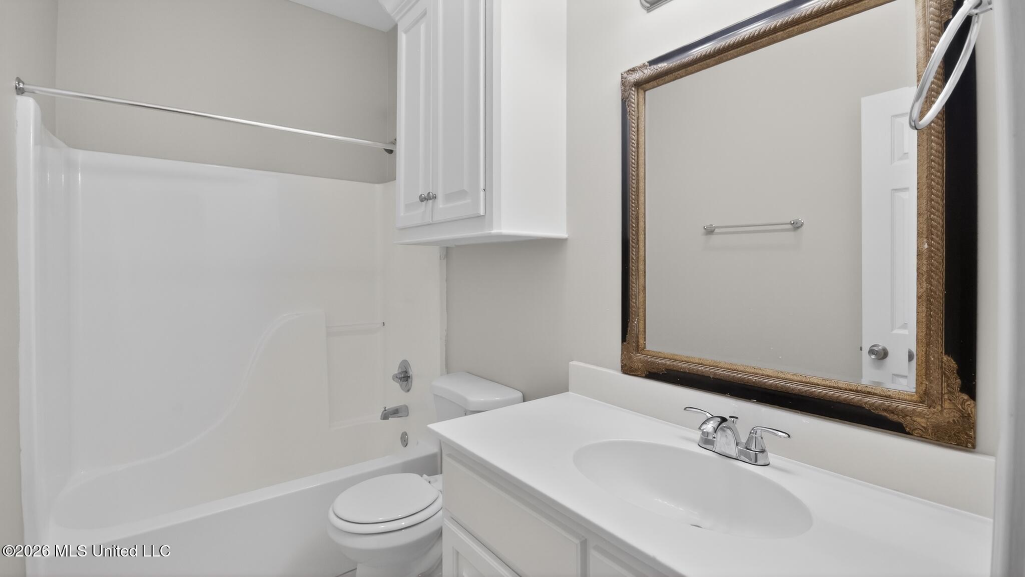 110 Live Oaks Boulevard Property Photo 17