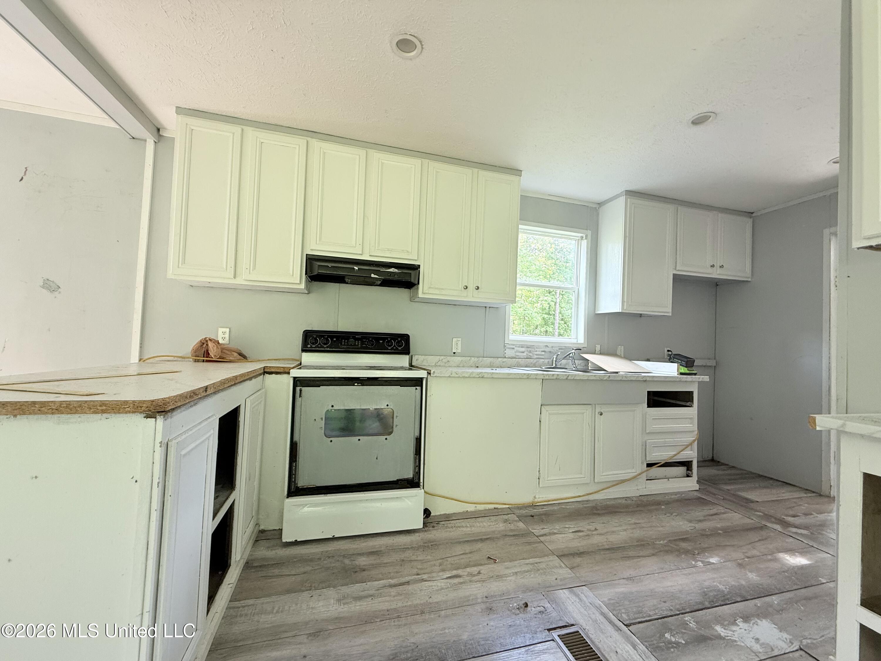16 Durr Lane Property Photo 5