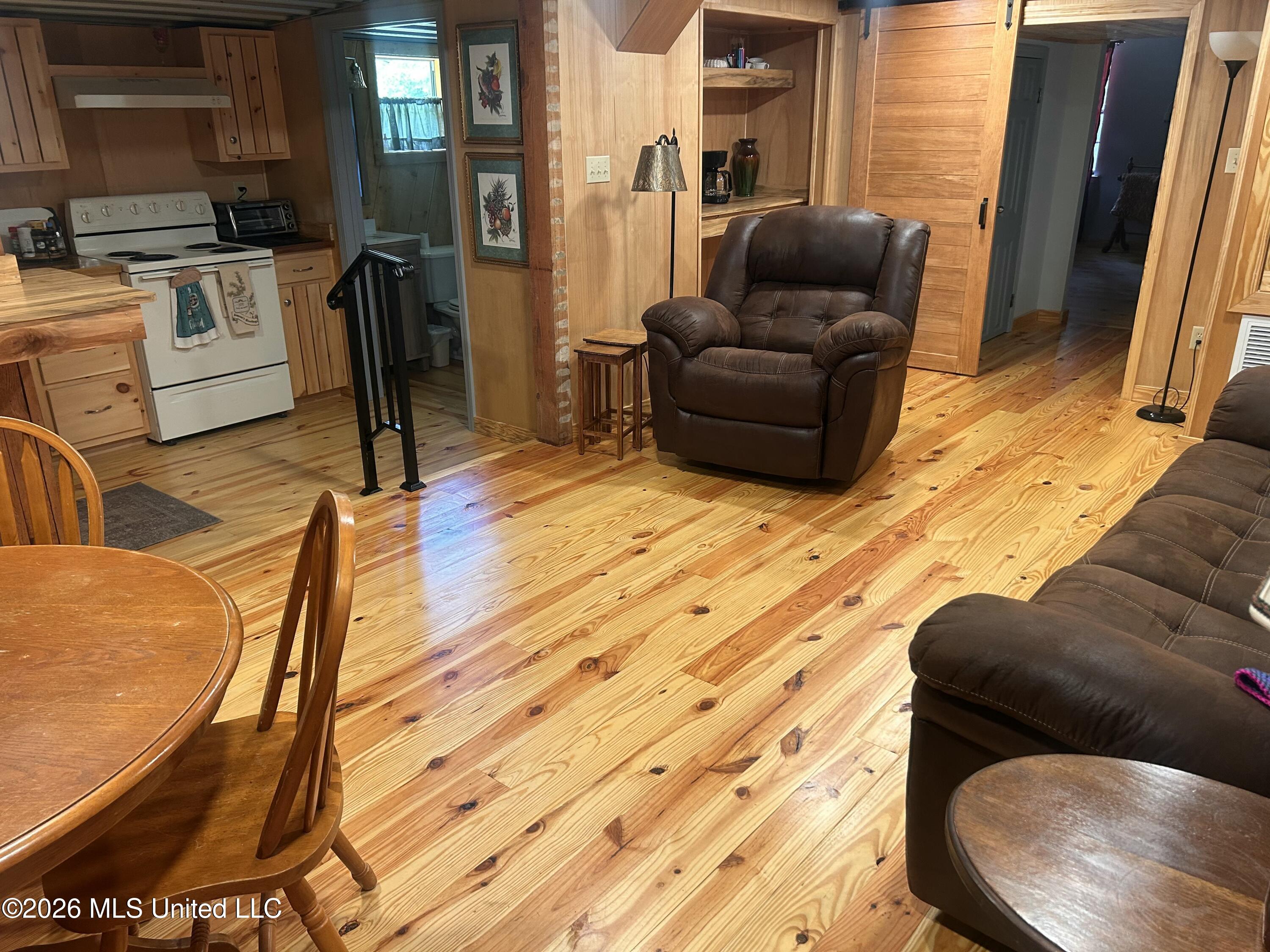 2881 E Wire Road Property Photo 2