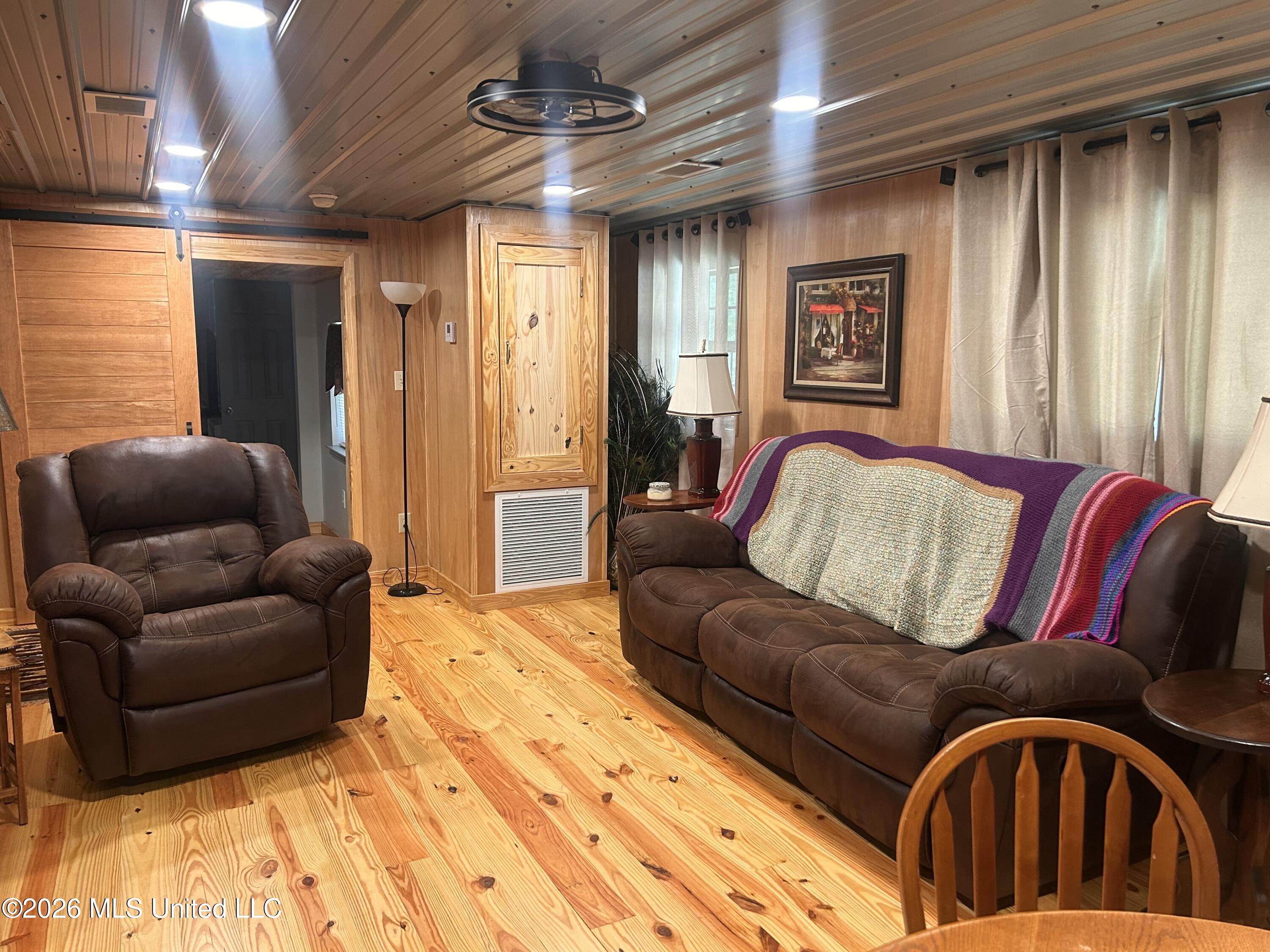 2881 E Wire Road Property Photo 3