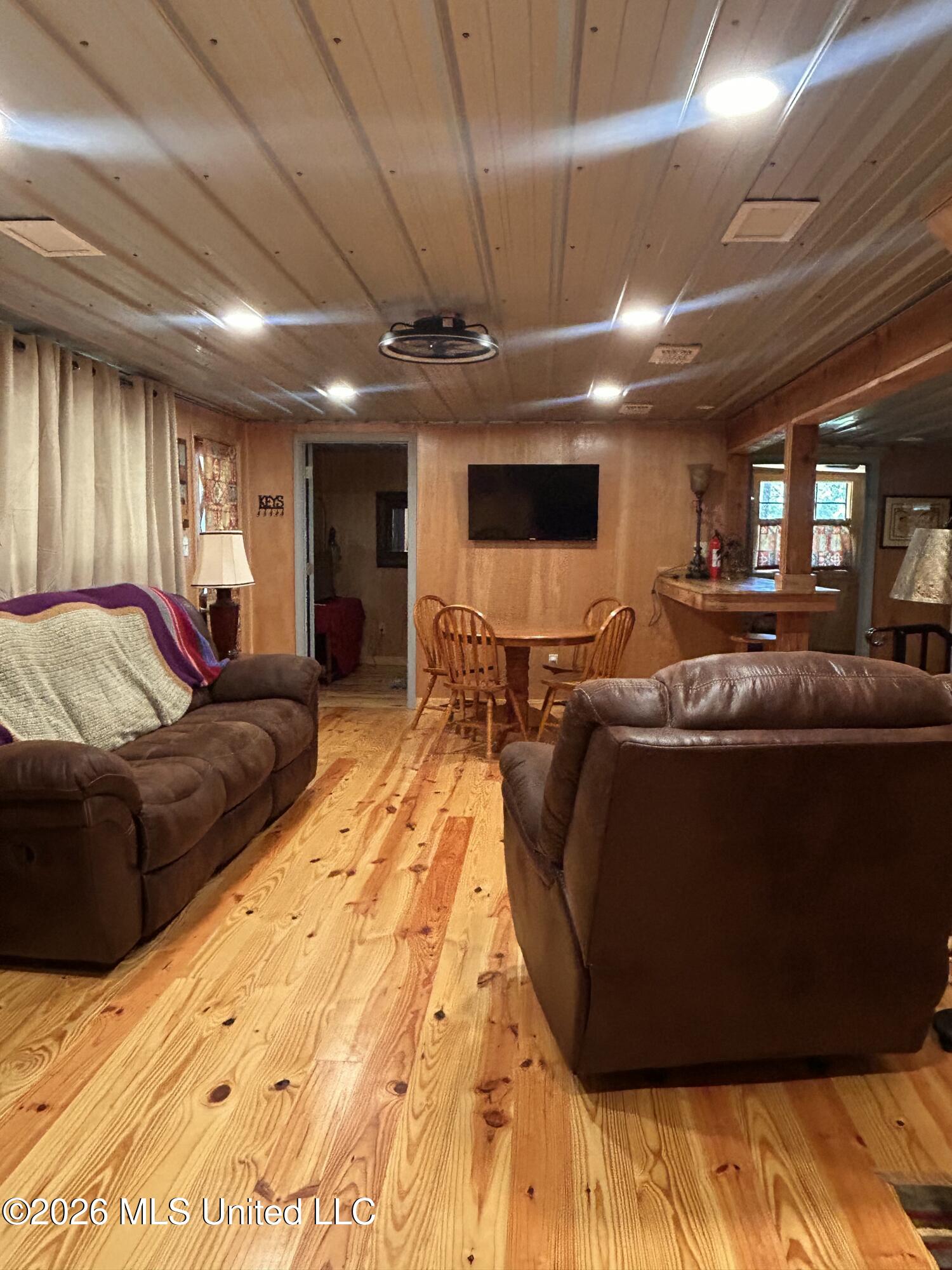 2881 E Wire Road Property Photo 4