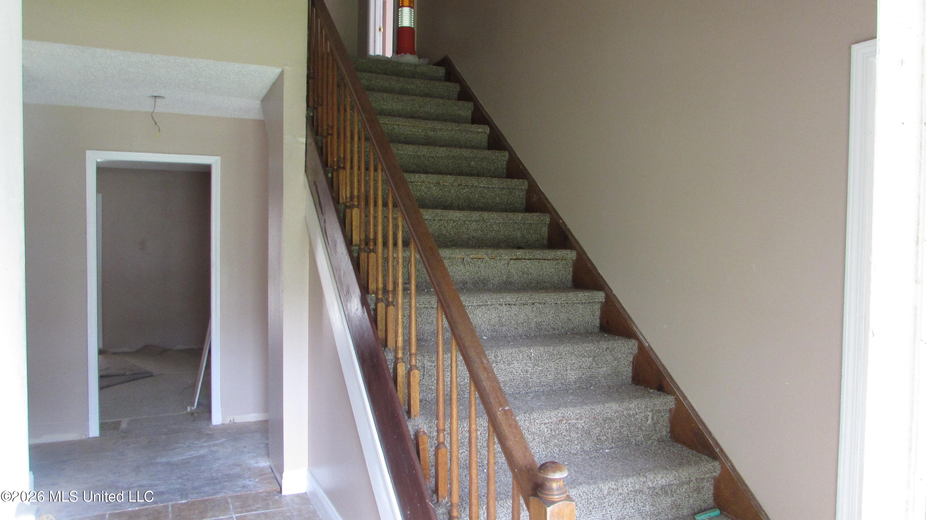 14 Greenbriar Drive Property Photo 3