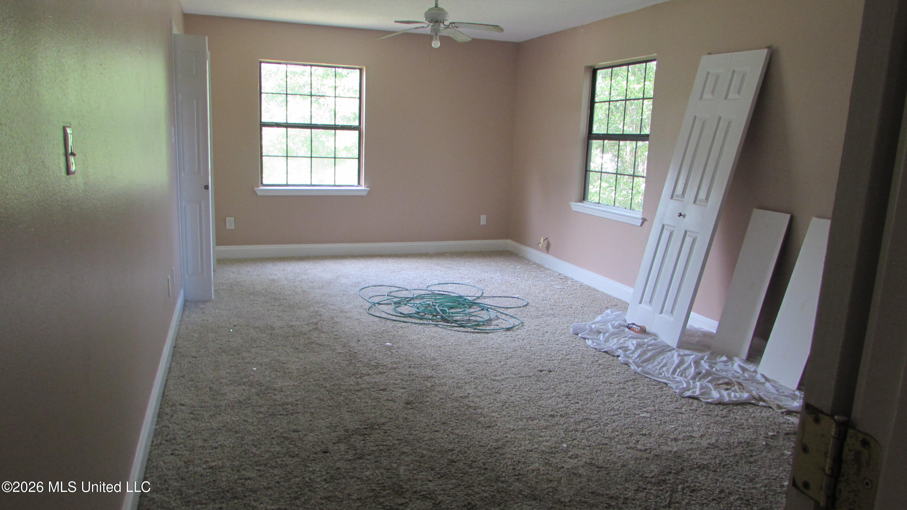 14 Greenbriar Drive Property Photo 8