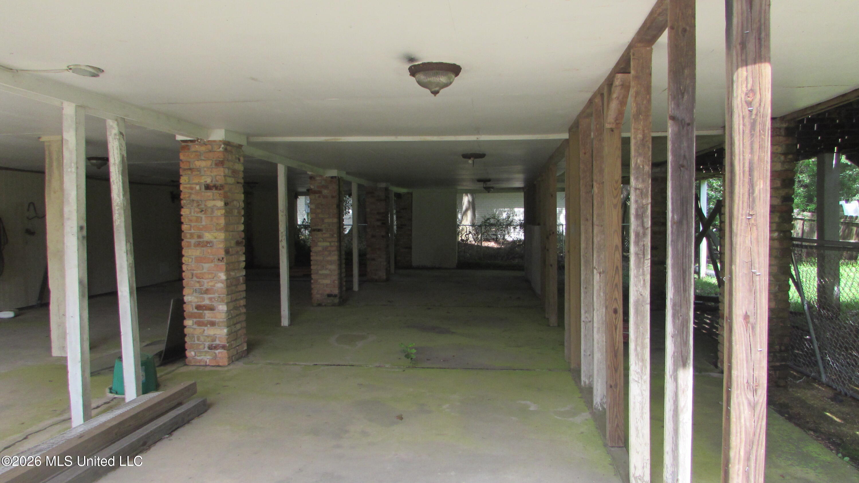 14 Greenbriar Drive Property Photo 11