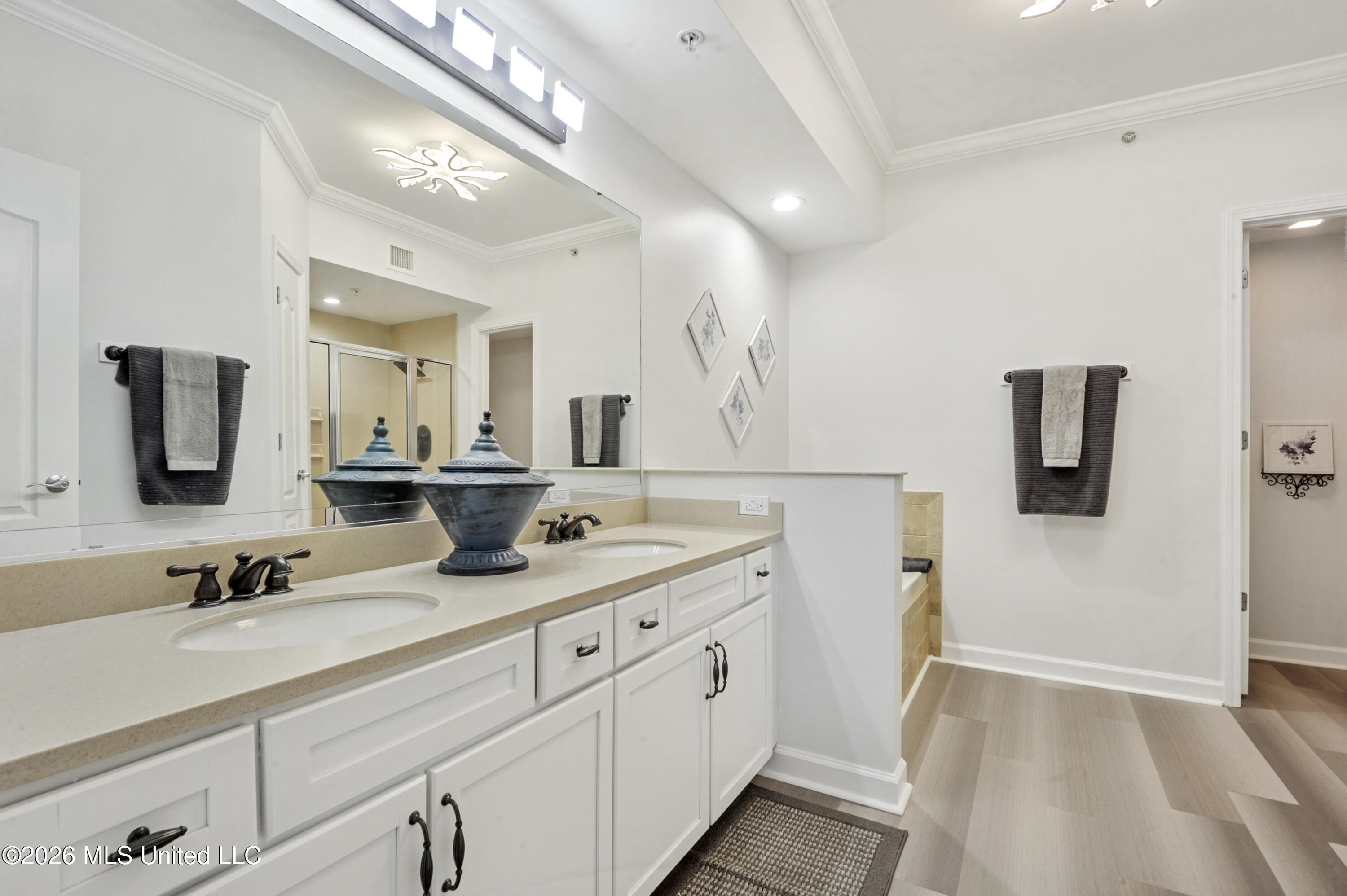 1200 Beach Drive Property Photo 15