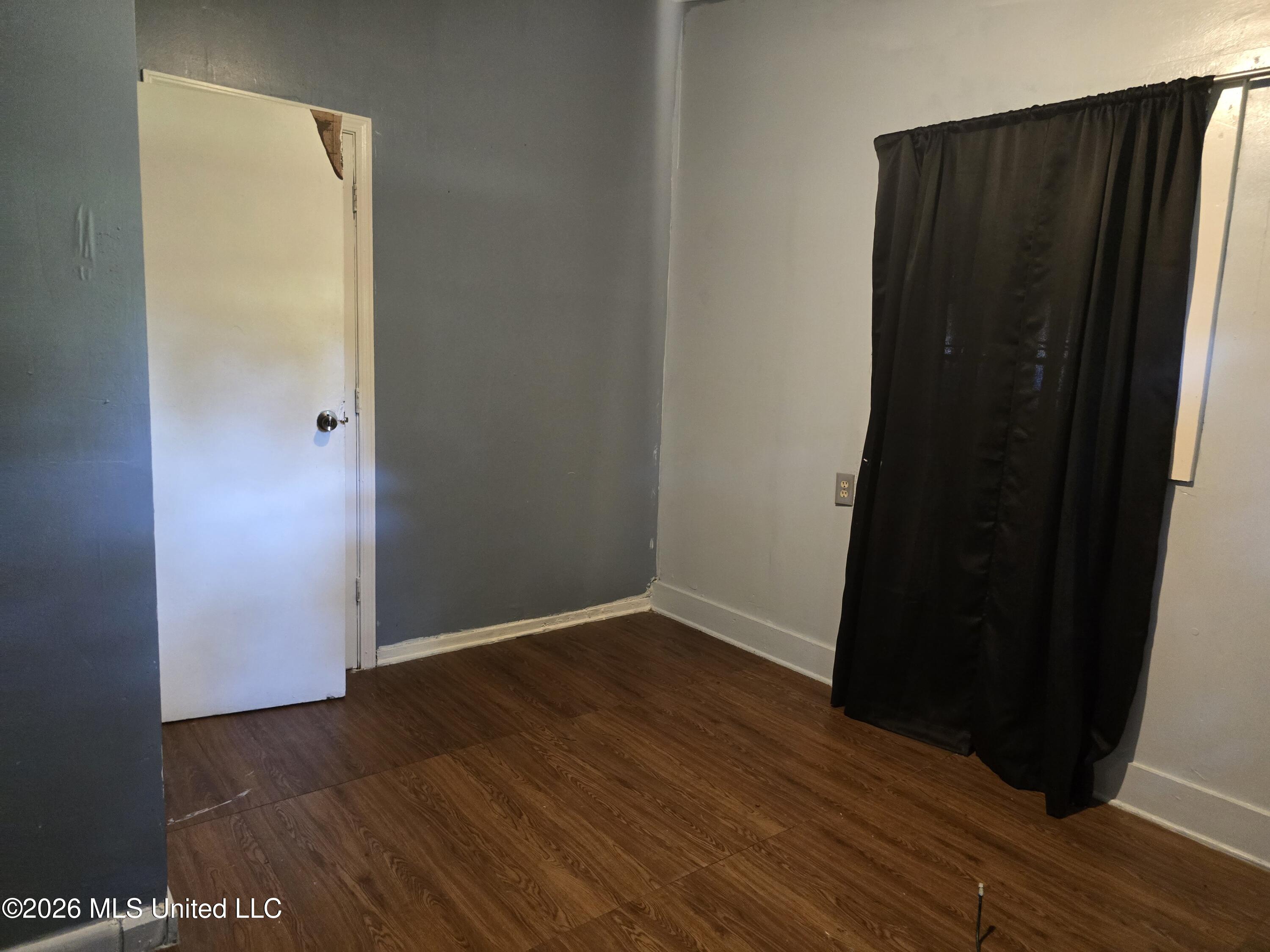 547 N Delta Street Property Photo 6