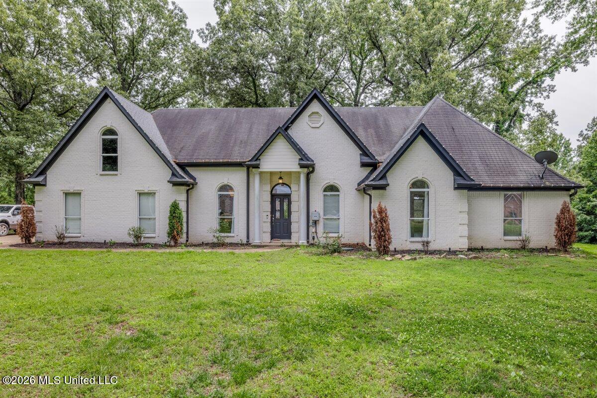 1605 Windy Lane Property Photo 1