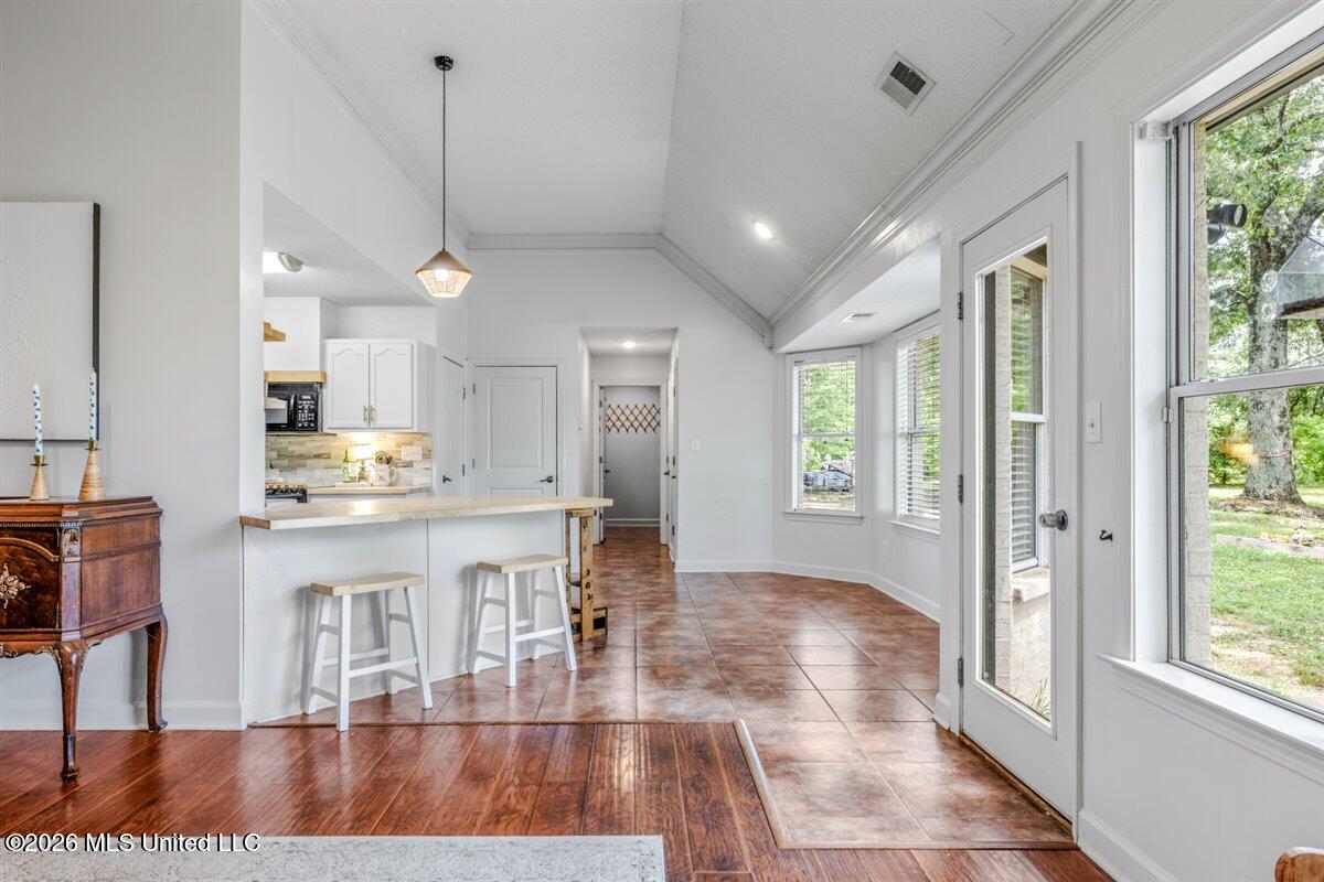 1605 Windy Lane Property Photo 7