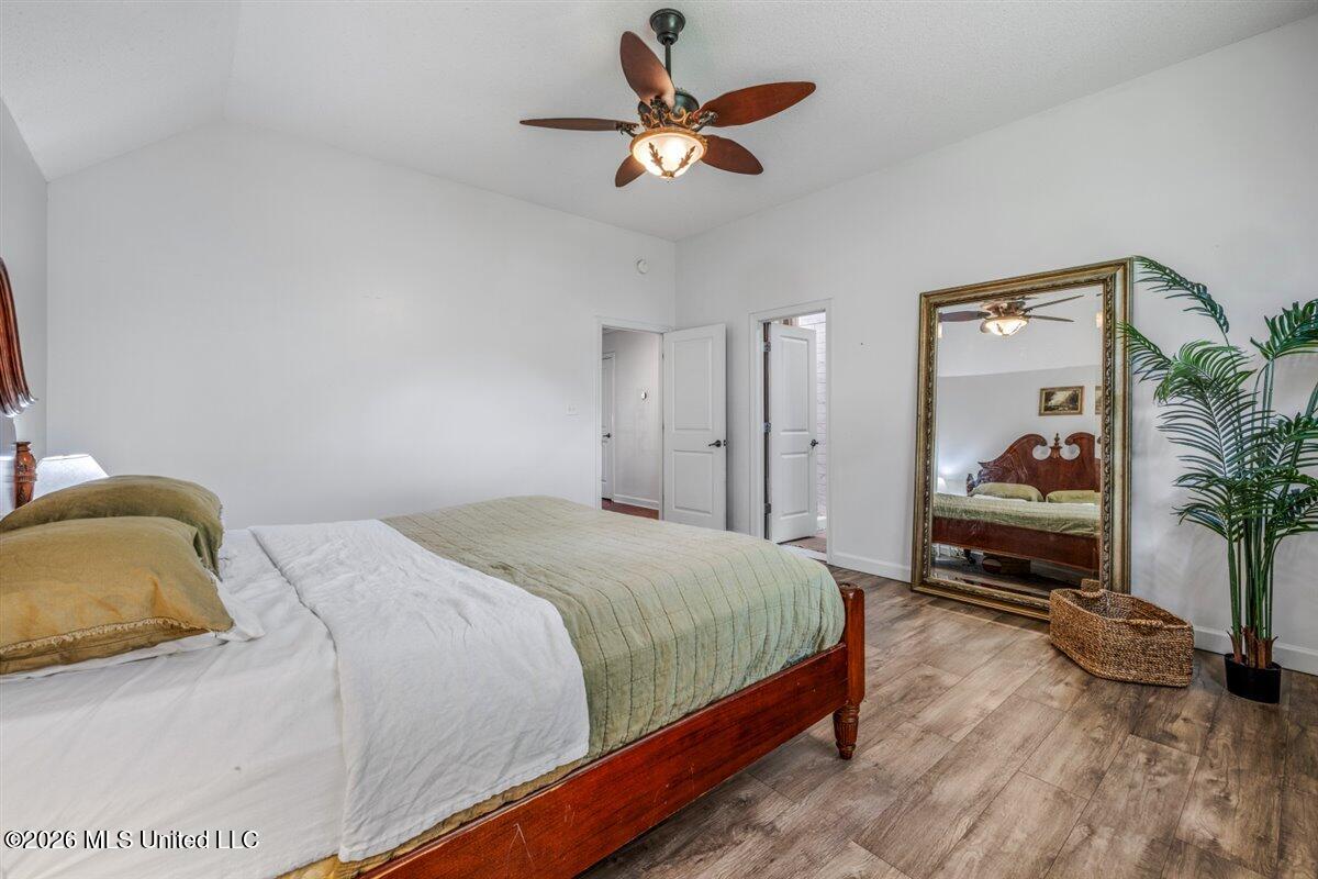 1605 Windy Lane Property Photo 13