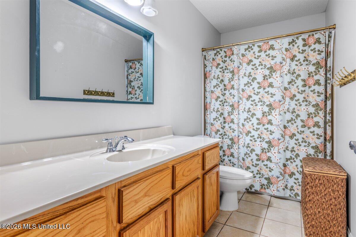 1605 Windy Lane Property Photo 19