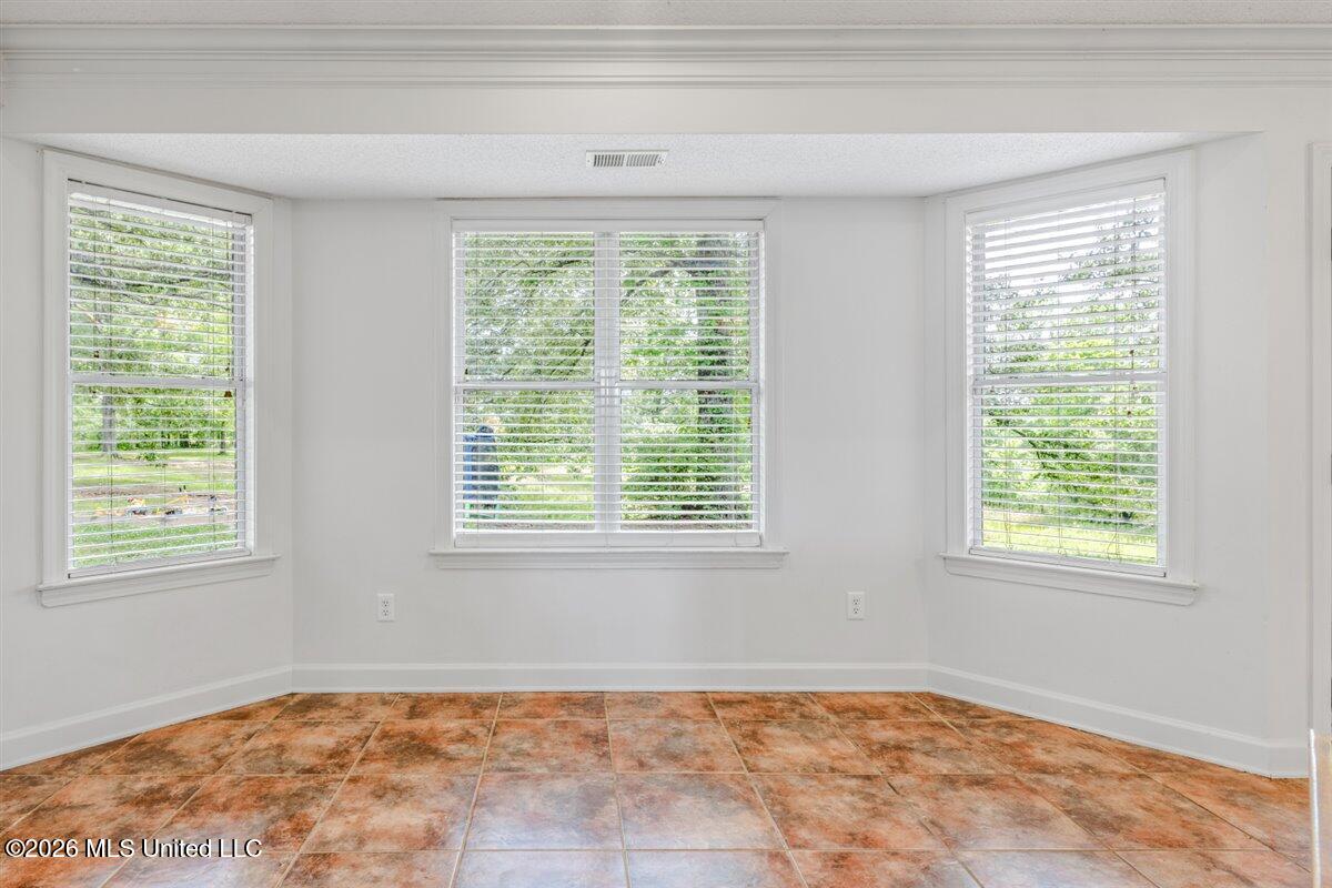 1605 Windy Lane Property Photo 28