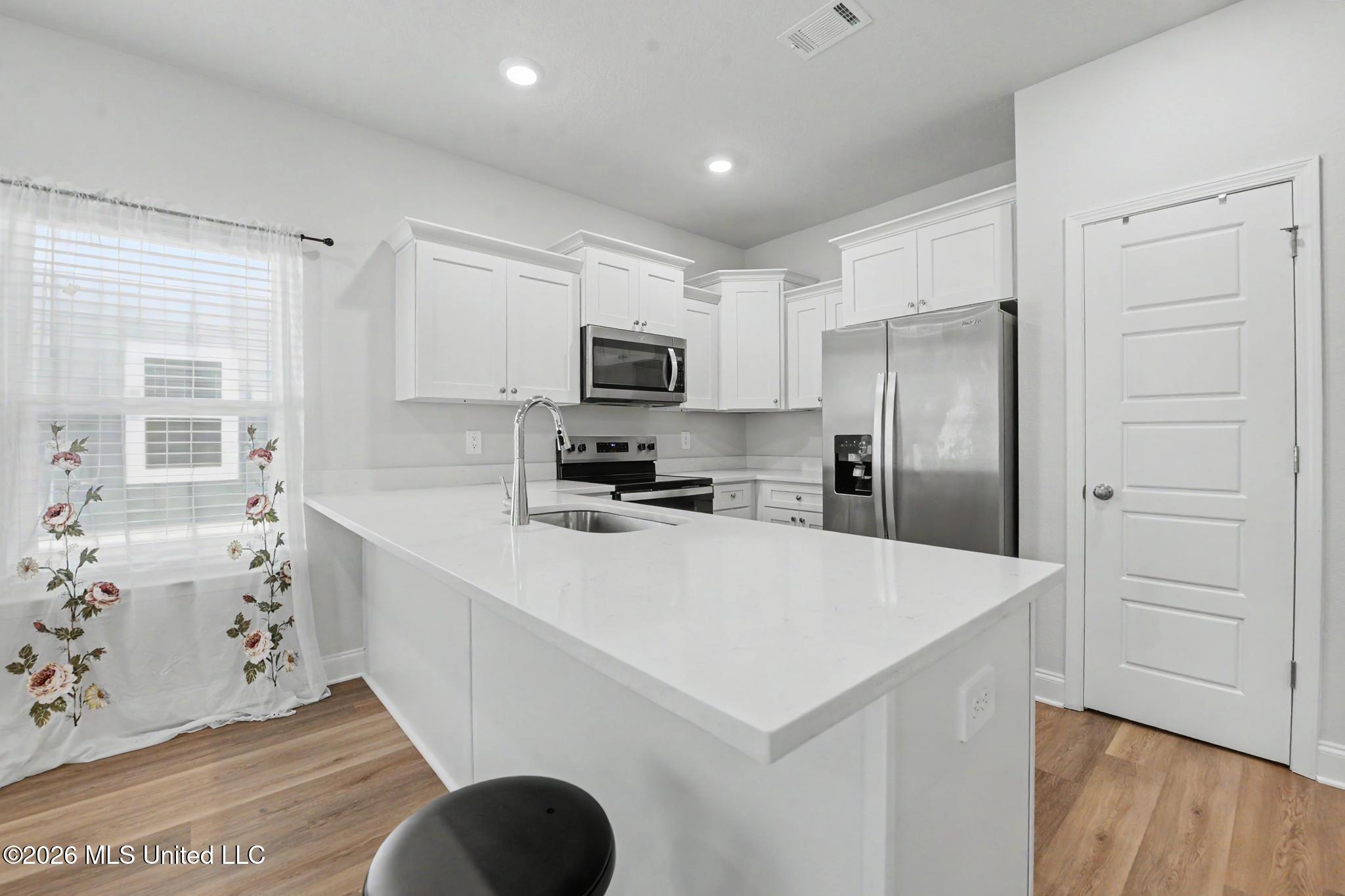7845 Reagan Court Property Photo 6