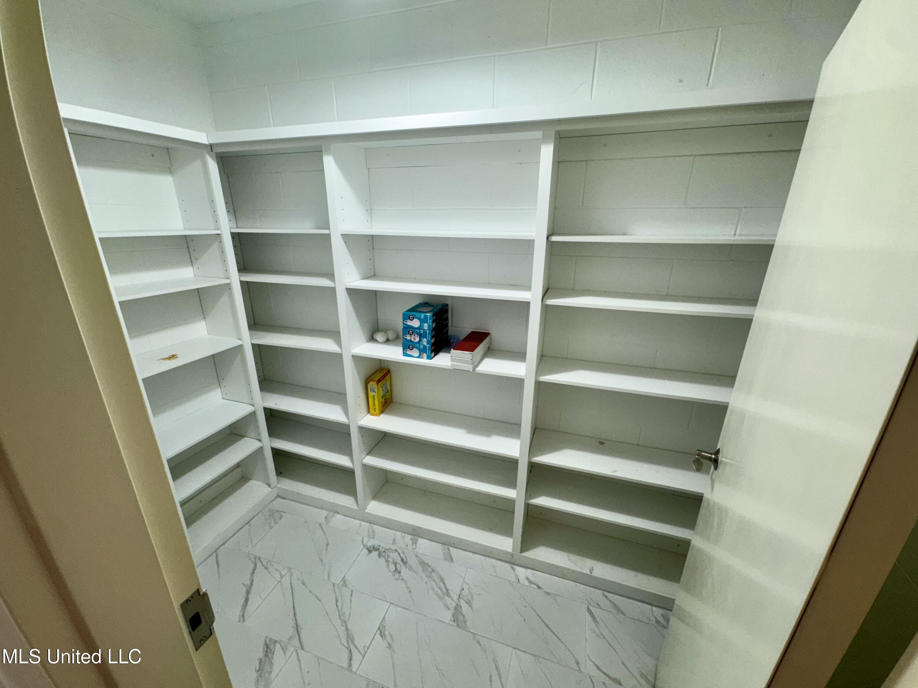 374 Fox Road Property Photo 8