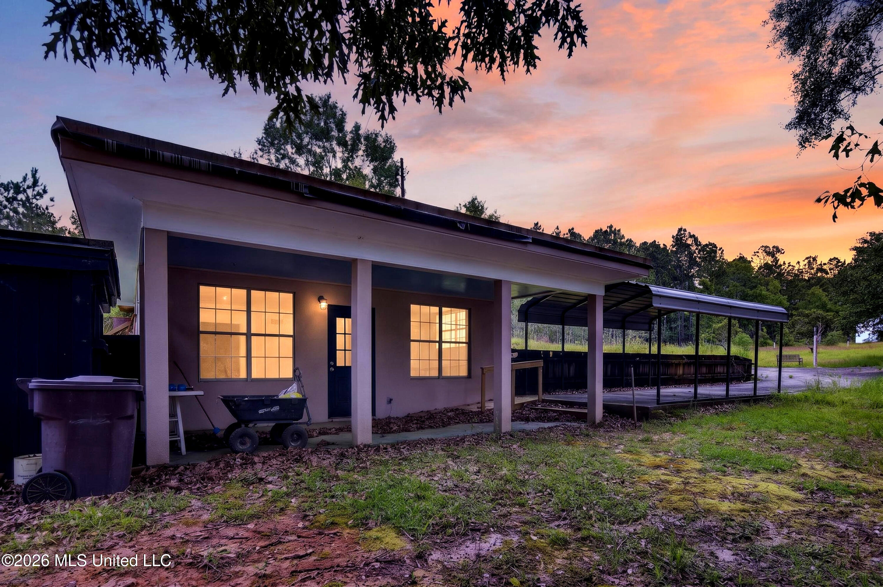 15706 57 Highway Property Photo 2