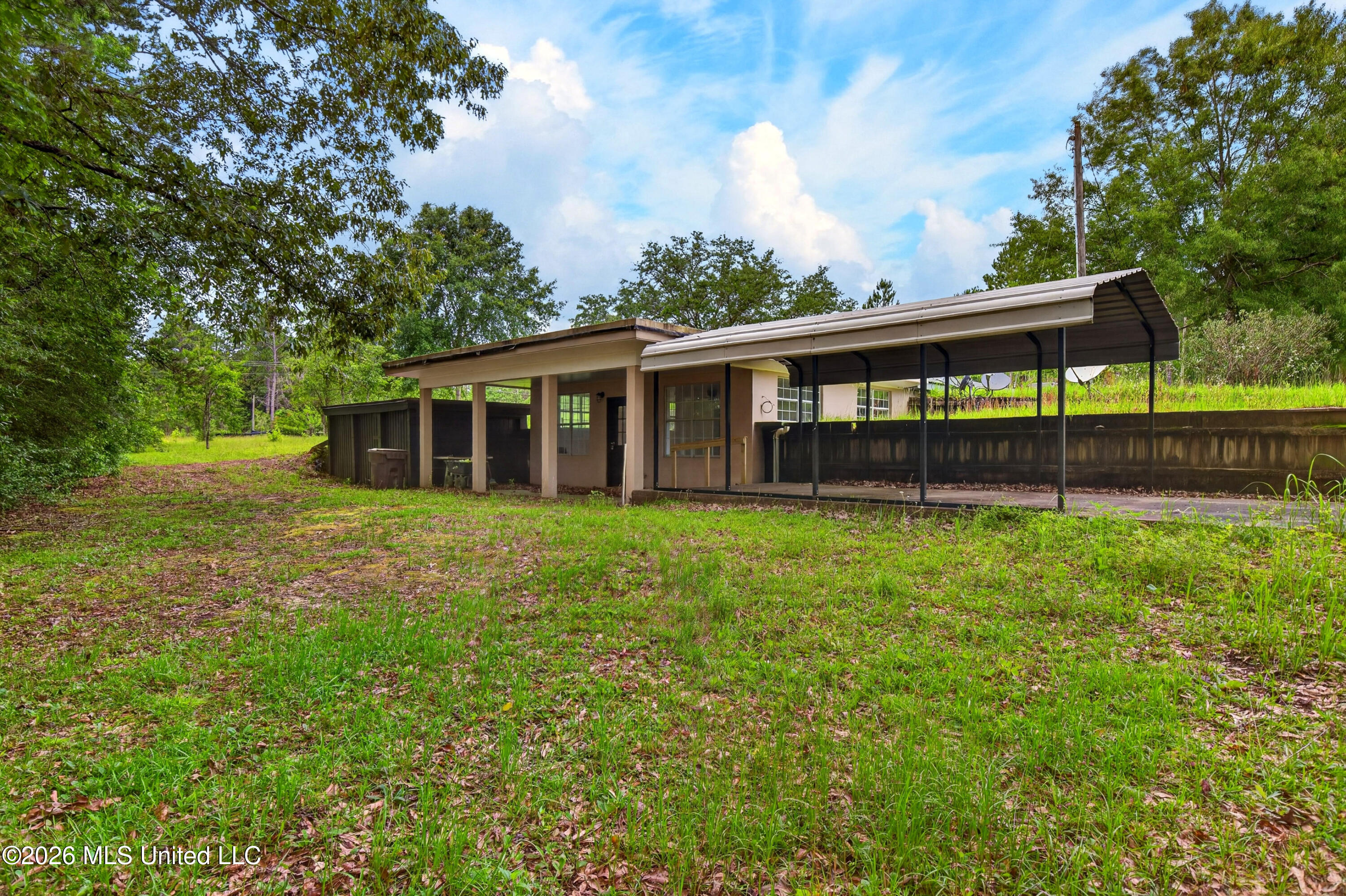 15706 57 Highway Property Photo 3