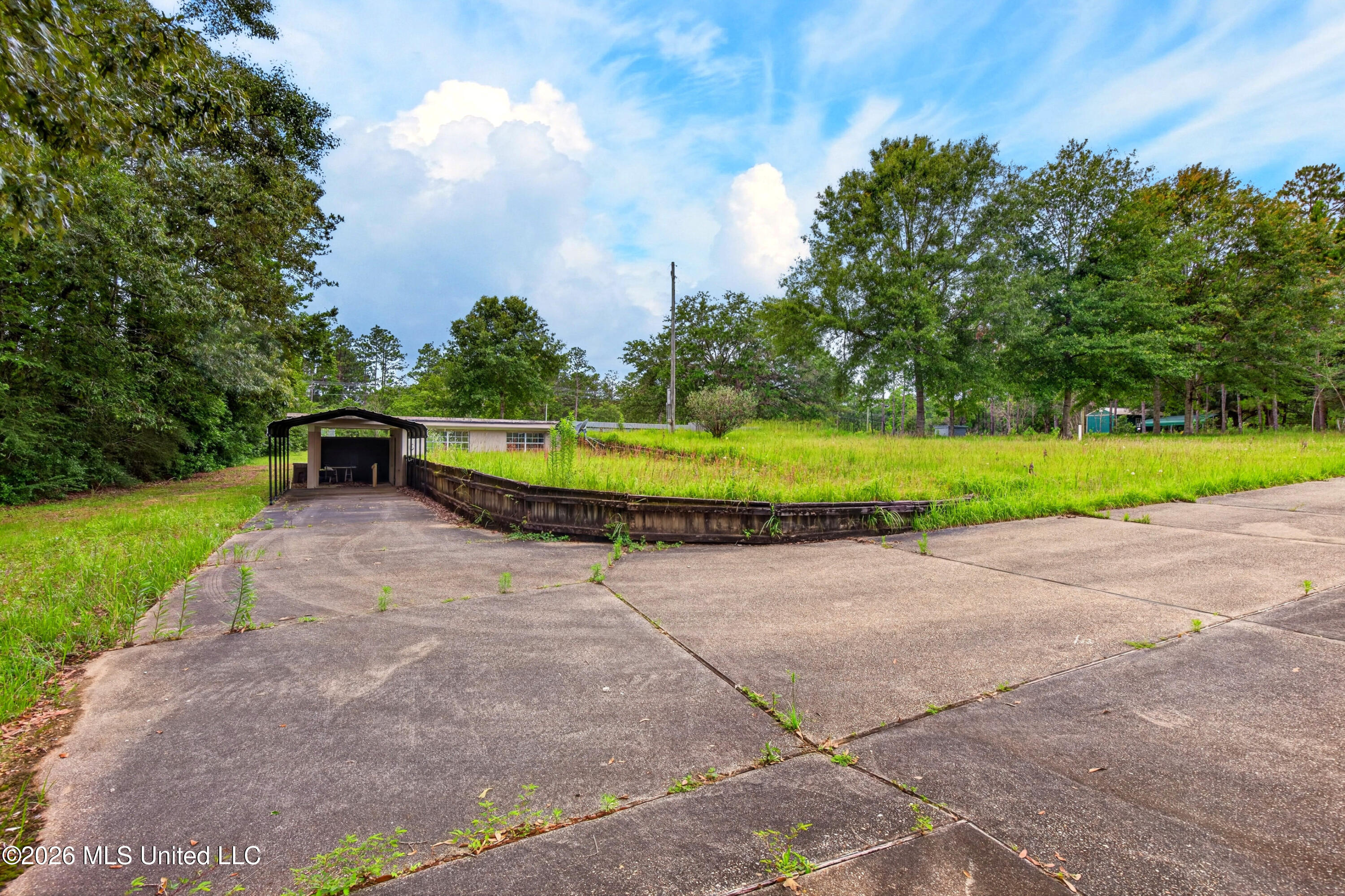 15706 57 Highway Property Photo 4