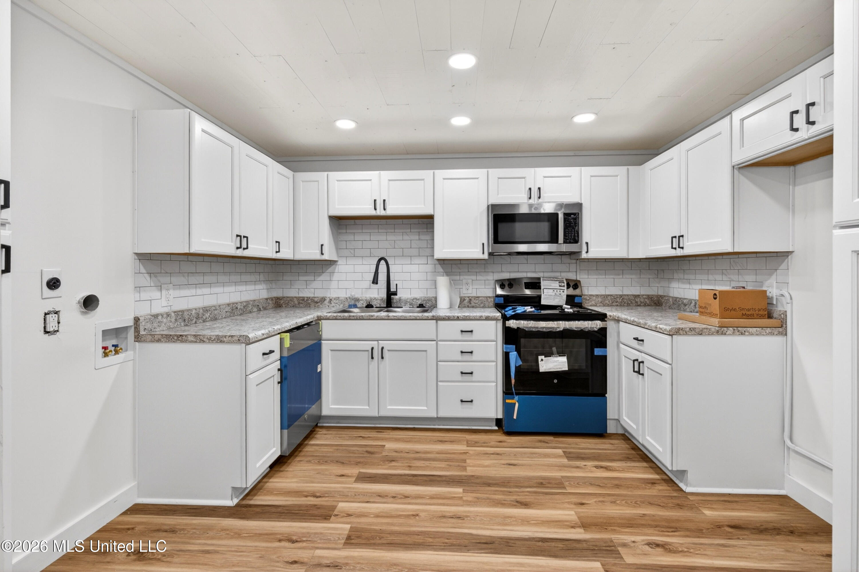 15706 57 Highway Property Photo 10