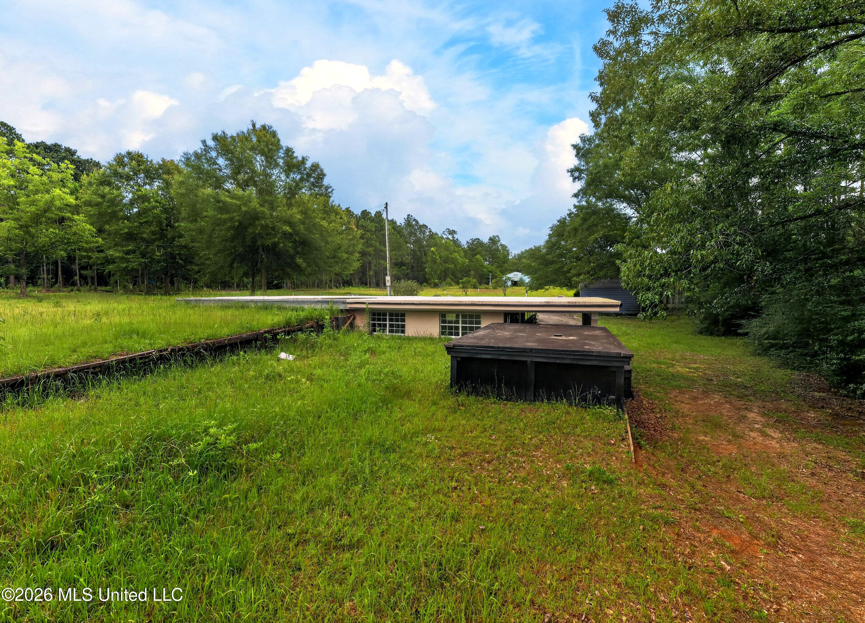 15706 57 Highway Property Photo 18