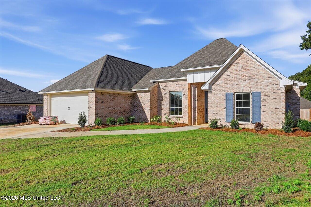 311 Jasmine Cove Lane Property Photo 2
