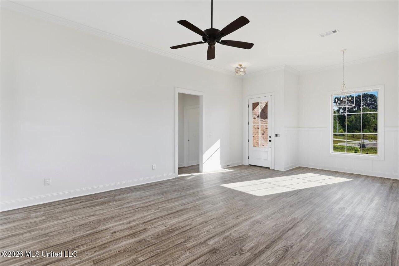 311 Jasmine Cove Lane Property Photo 5