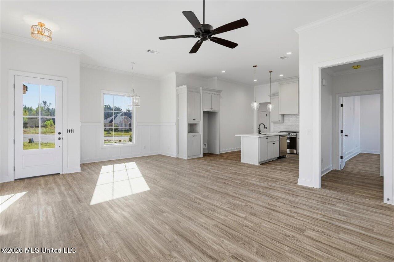 311 Jasmine Cove Lane Property Photo 6