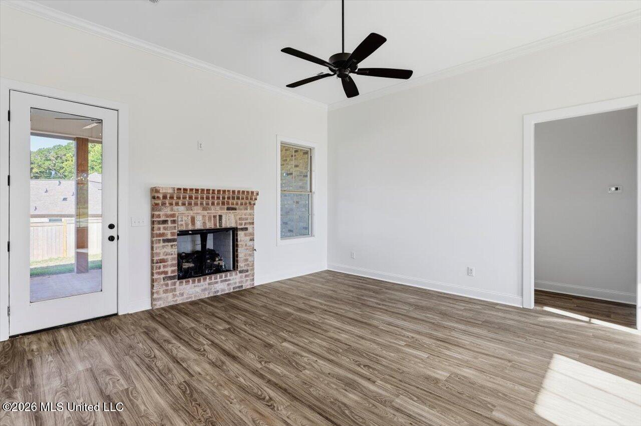 311 Jasmine Cove Lane Property Photo 7