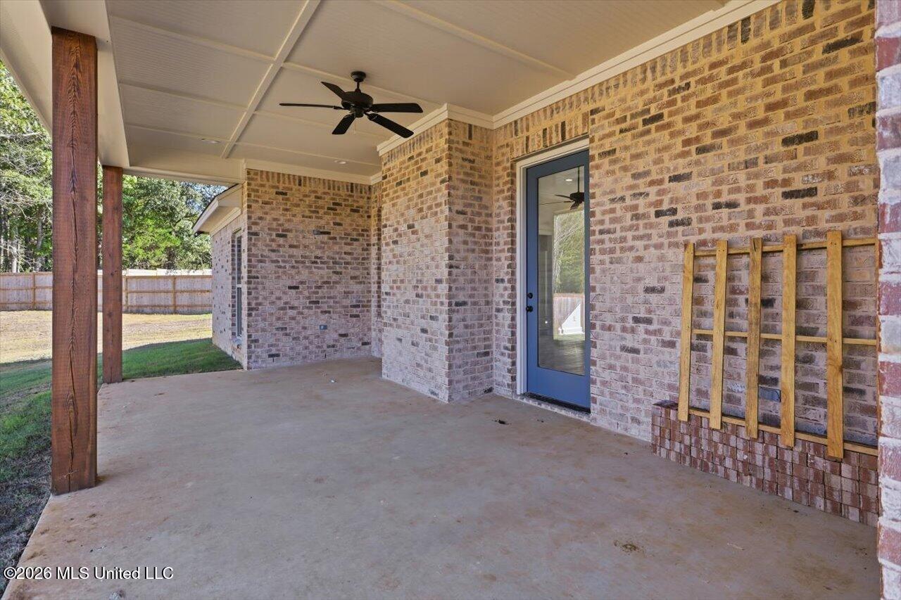 311 Jasmine Cove Lane Property Photo 30