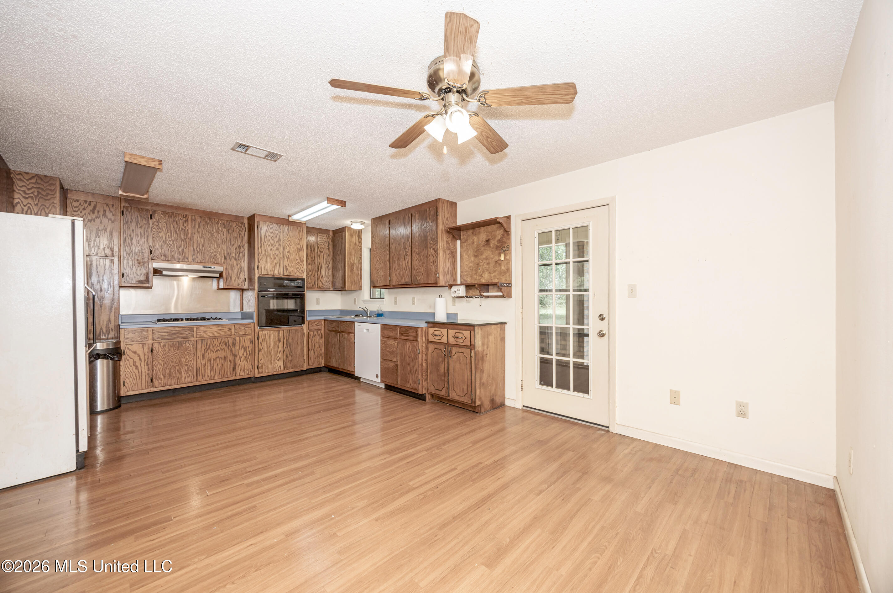 15608 Stanley Road Property Photo 23
