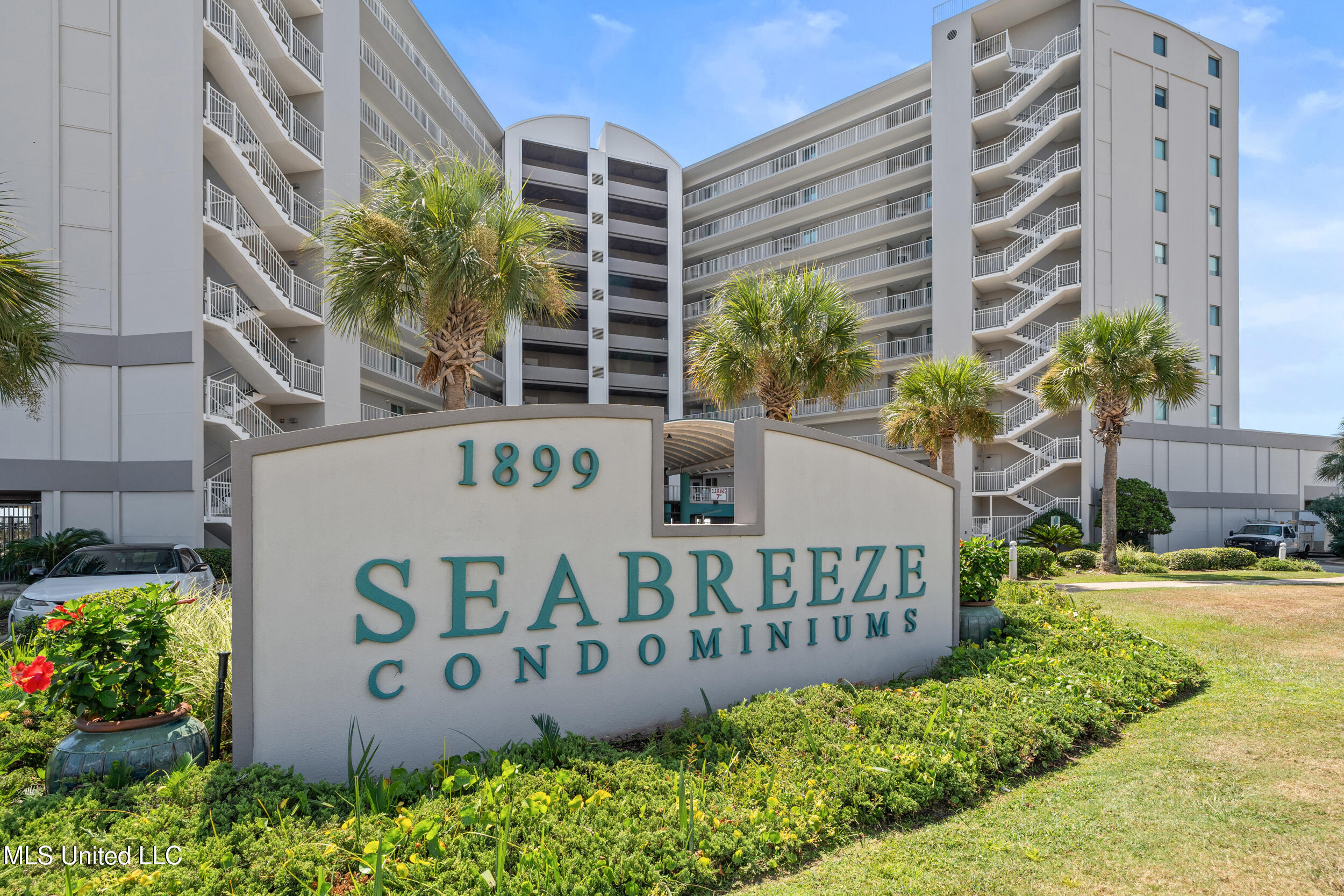 1899 Beach Boulevard Property Photo 1