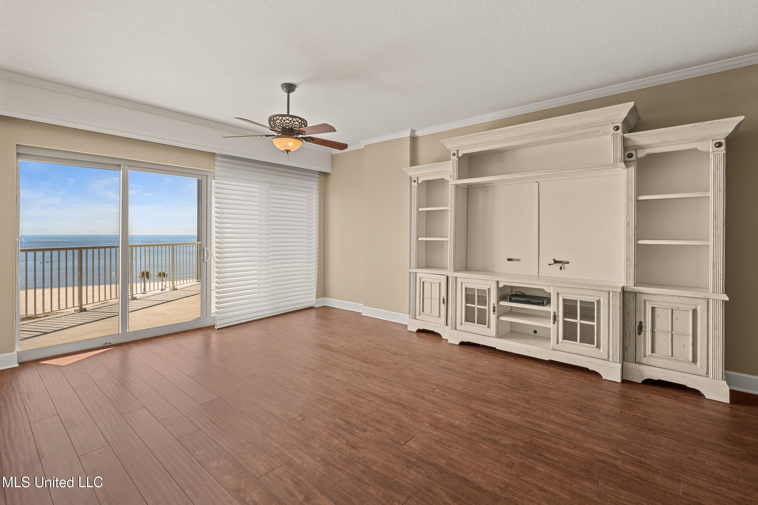 1899 Beach Boulevard Property Photo 12