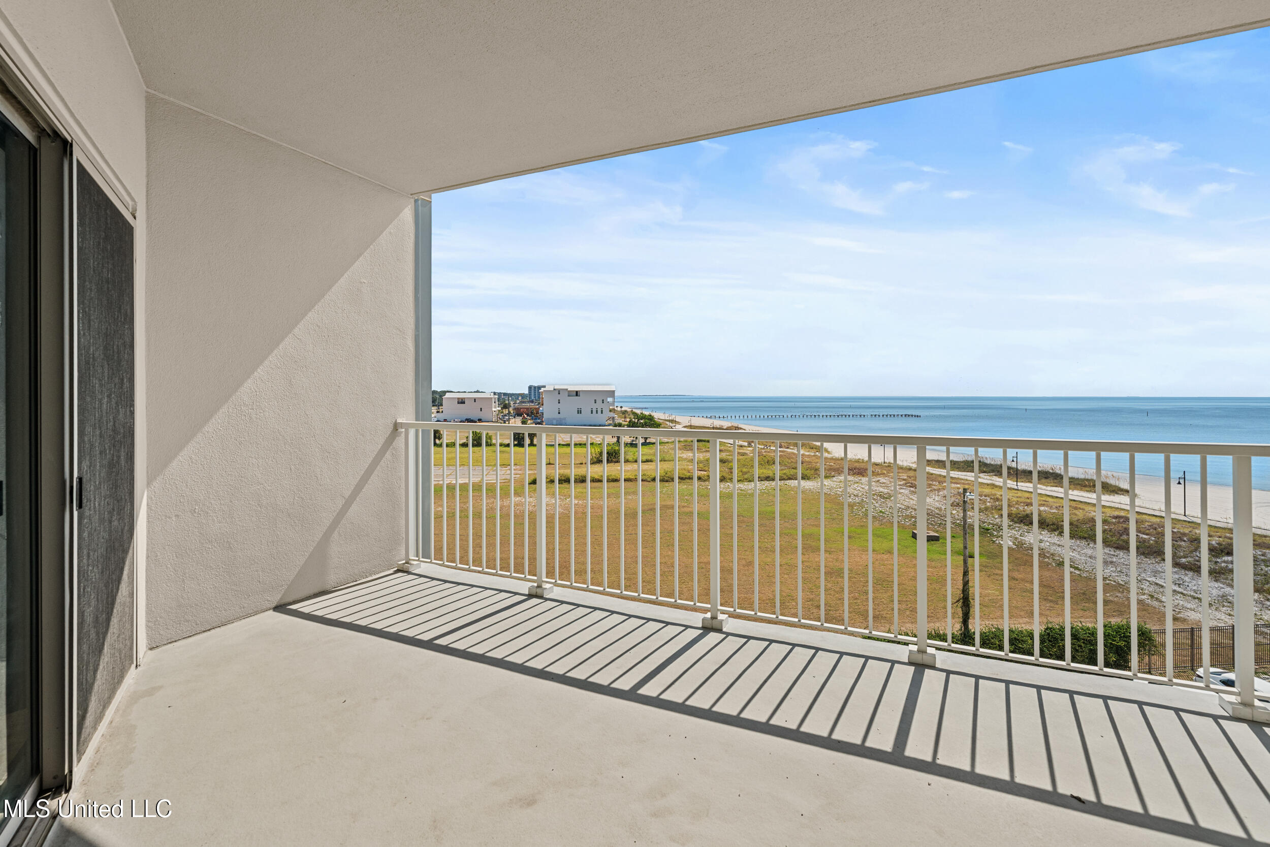 1899 Beach Boulevard Property Photo 14