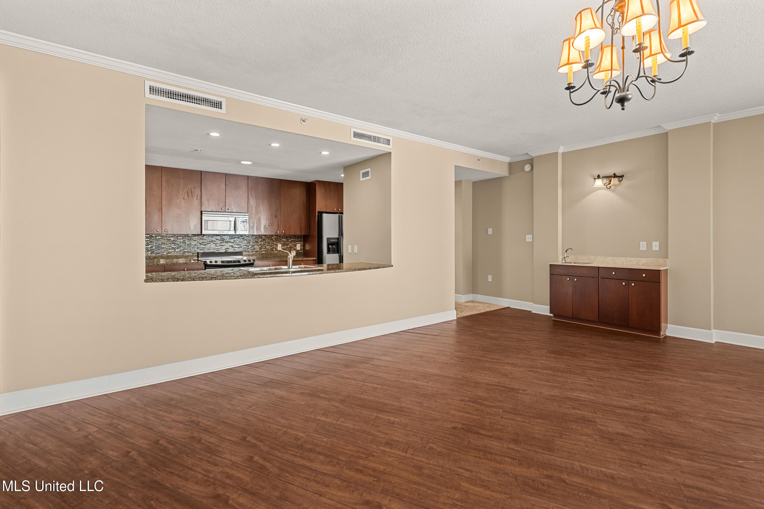 1899 Beach Boulevard Property Photo 17