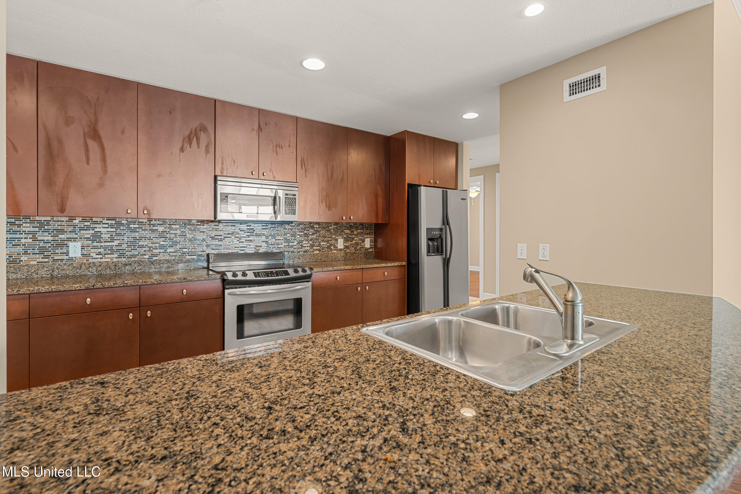 1899 Beach Boulevard Property Photo 18