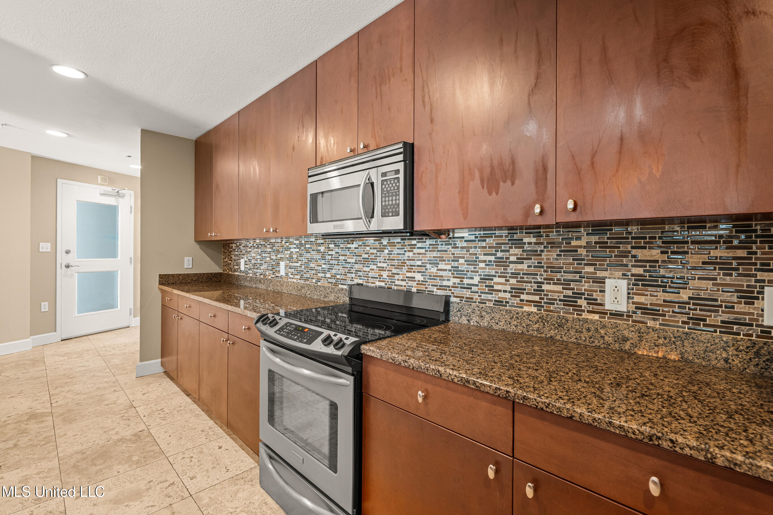 1899 Beach Boulevard Property Photo 21
