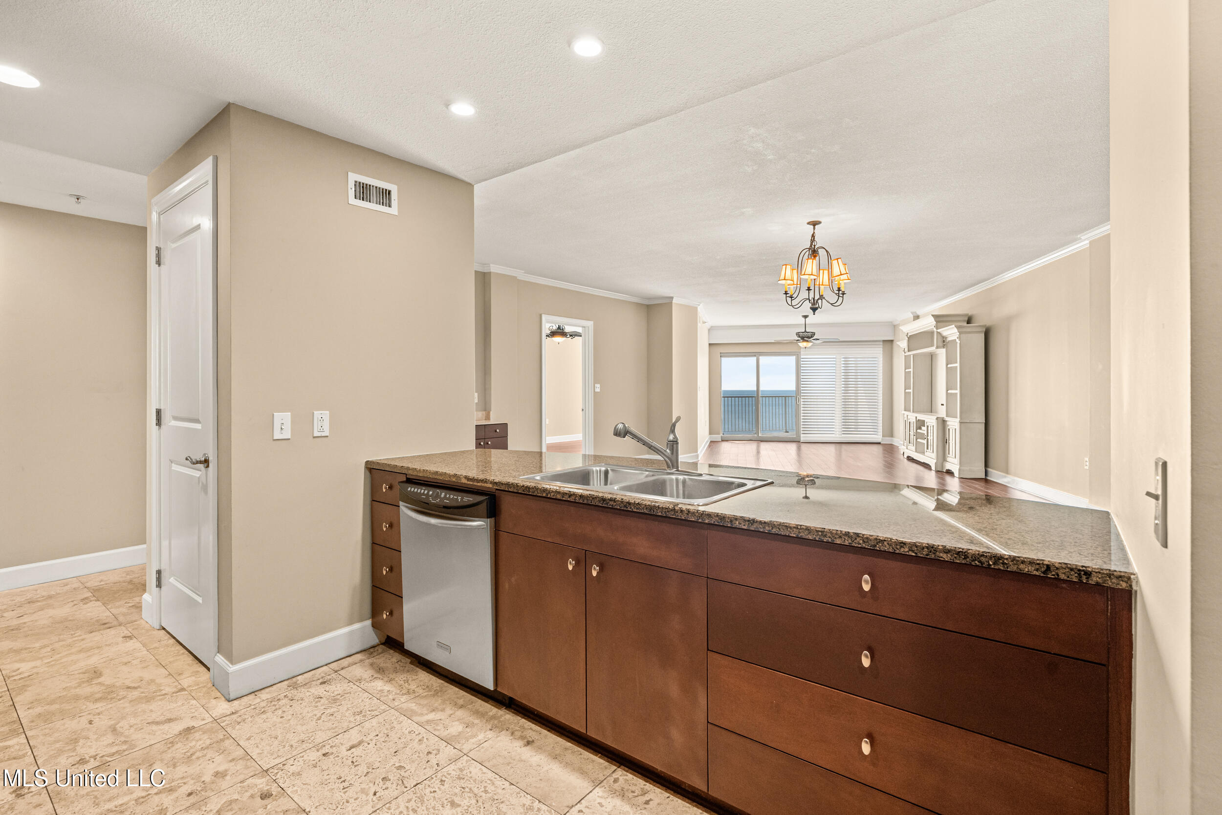 1899 Beach Boulevard Property Photo 23