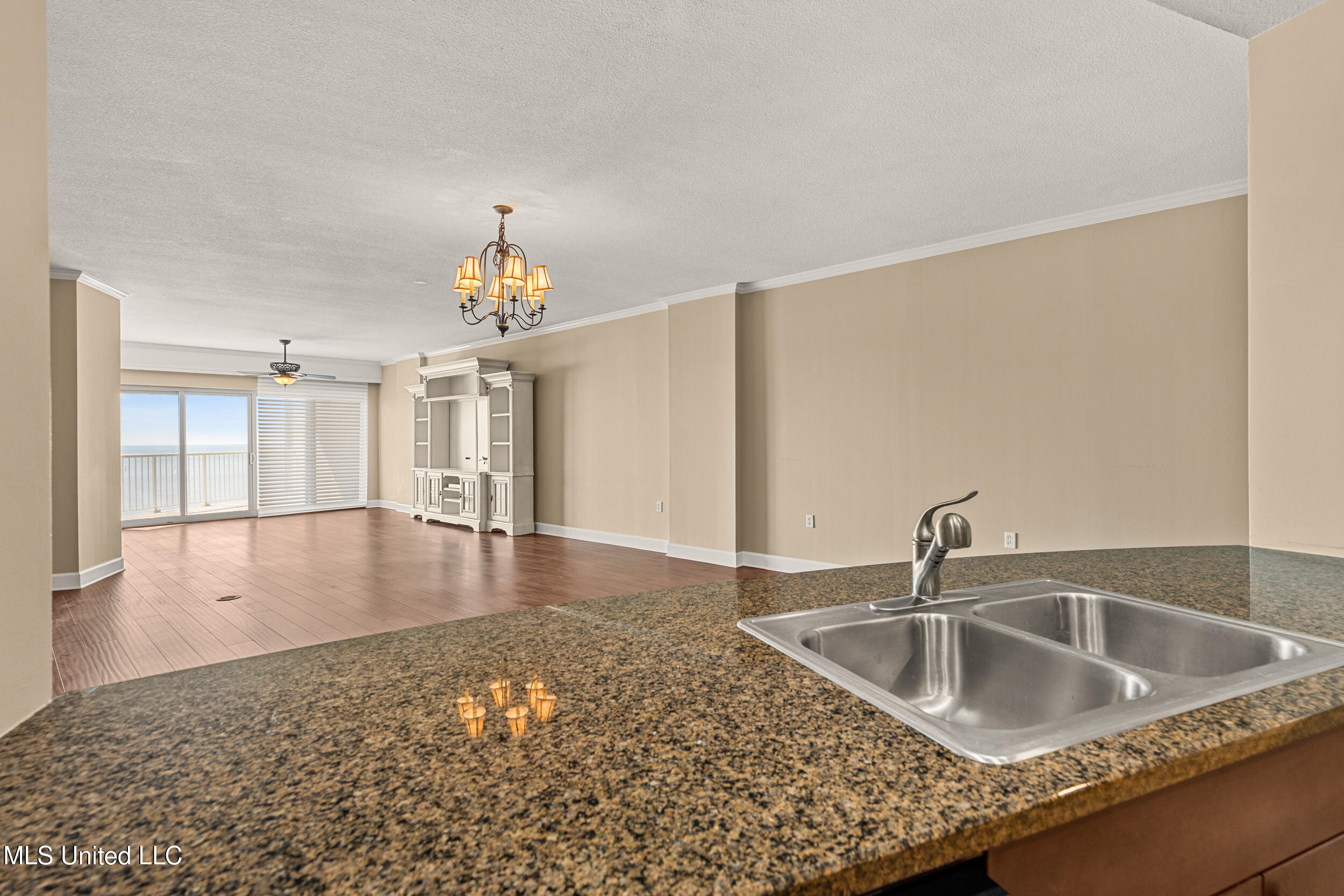 1899 Beach Boulevard Property Photo 24