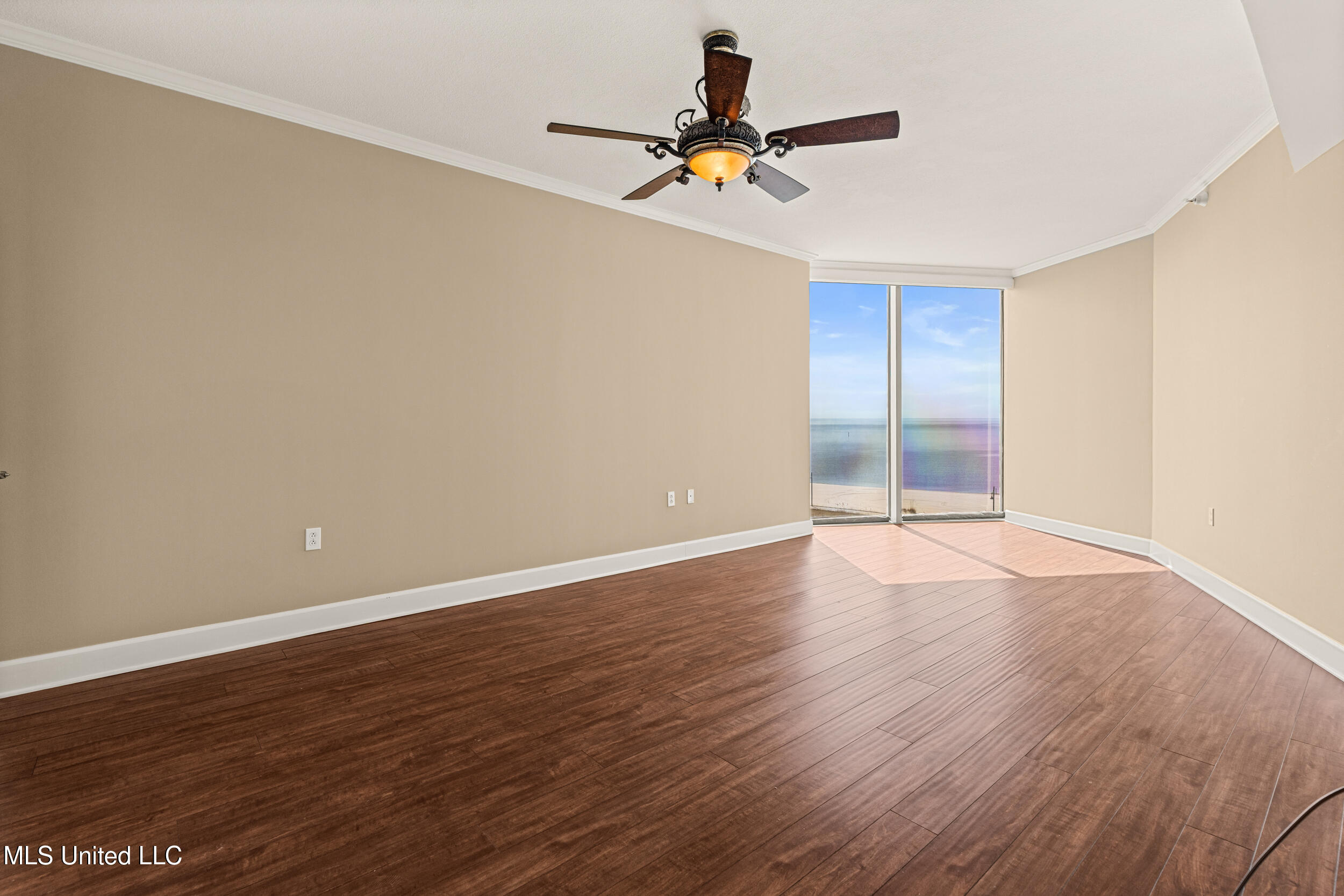 1899 Beach Boulevard Property Photo 26