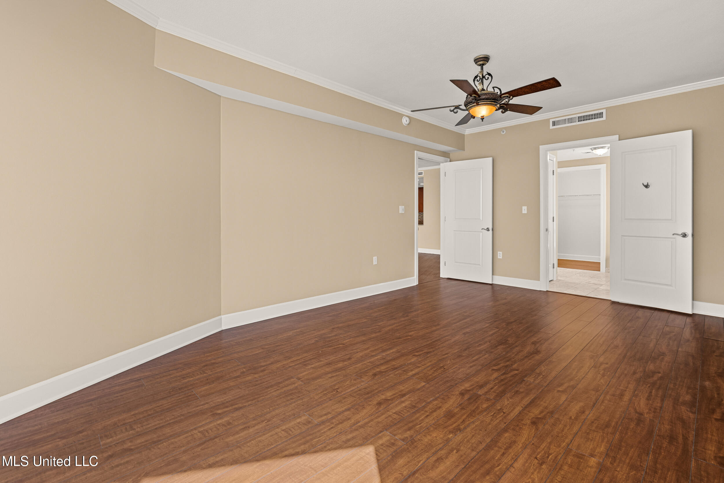1899 Beach Boulevard Property Photo 29